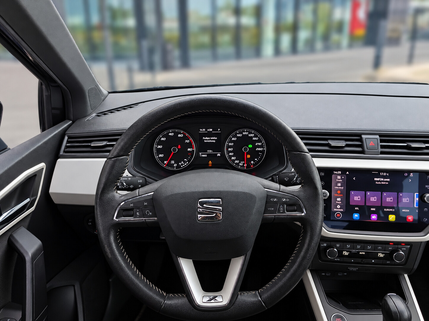 Seat Arona - zdjęcie 10