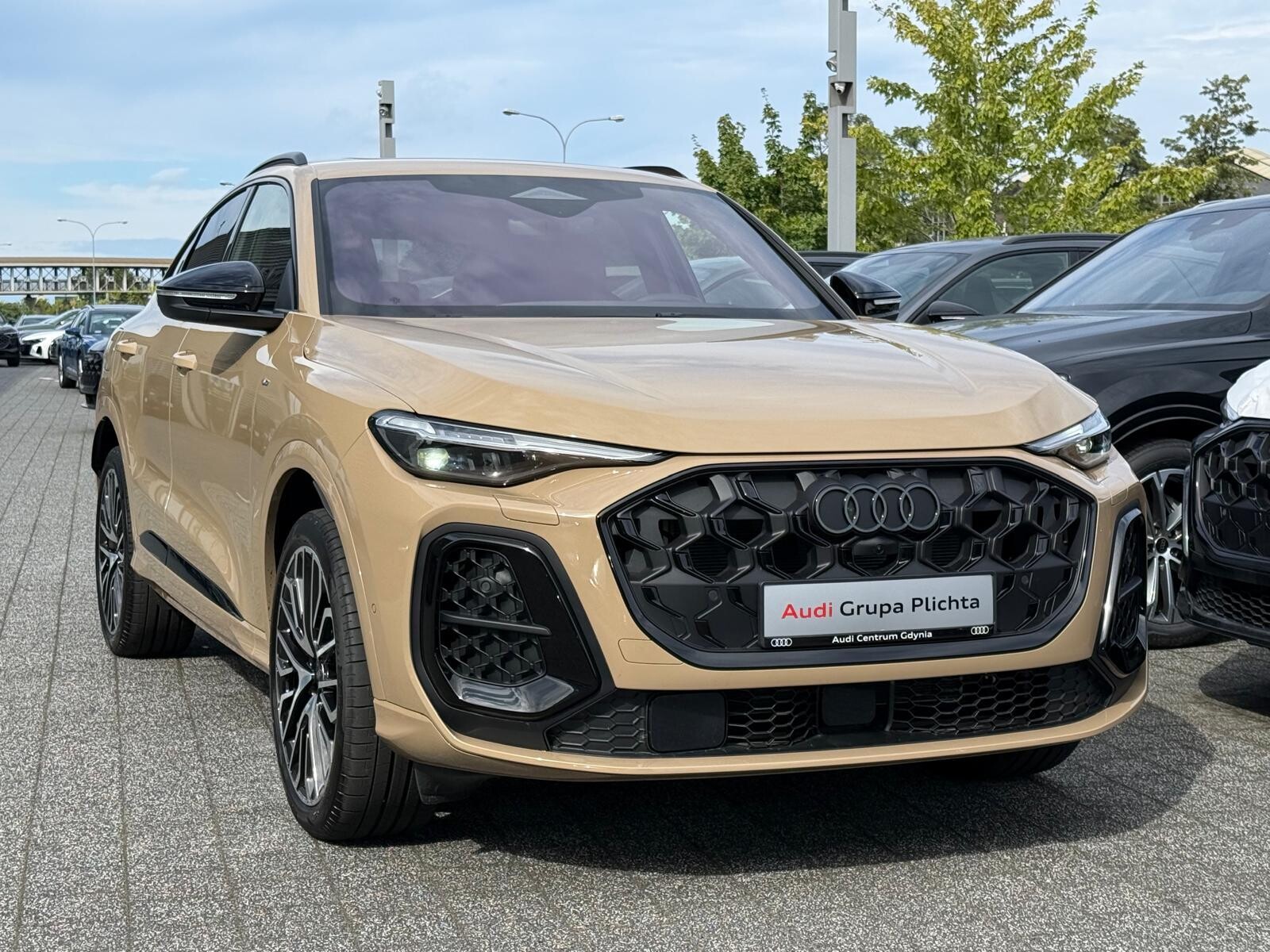 Audi Q5 Sportback - zdjęcie 11