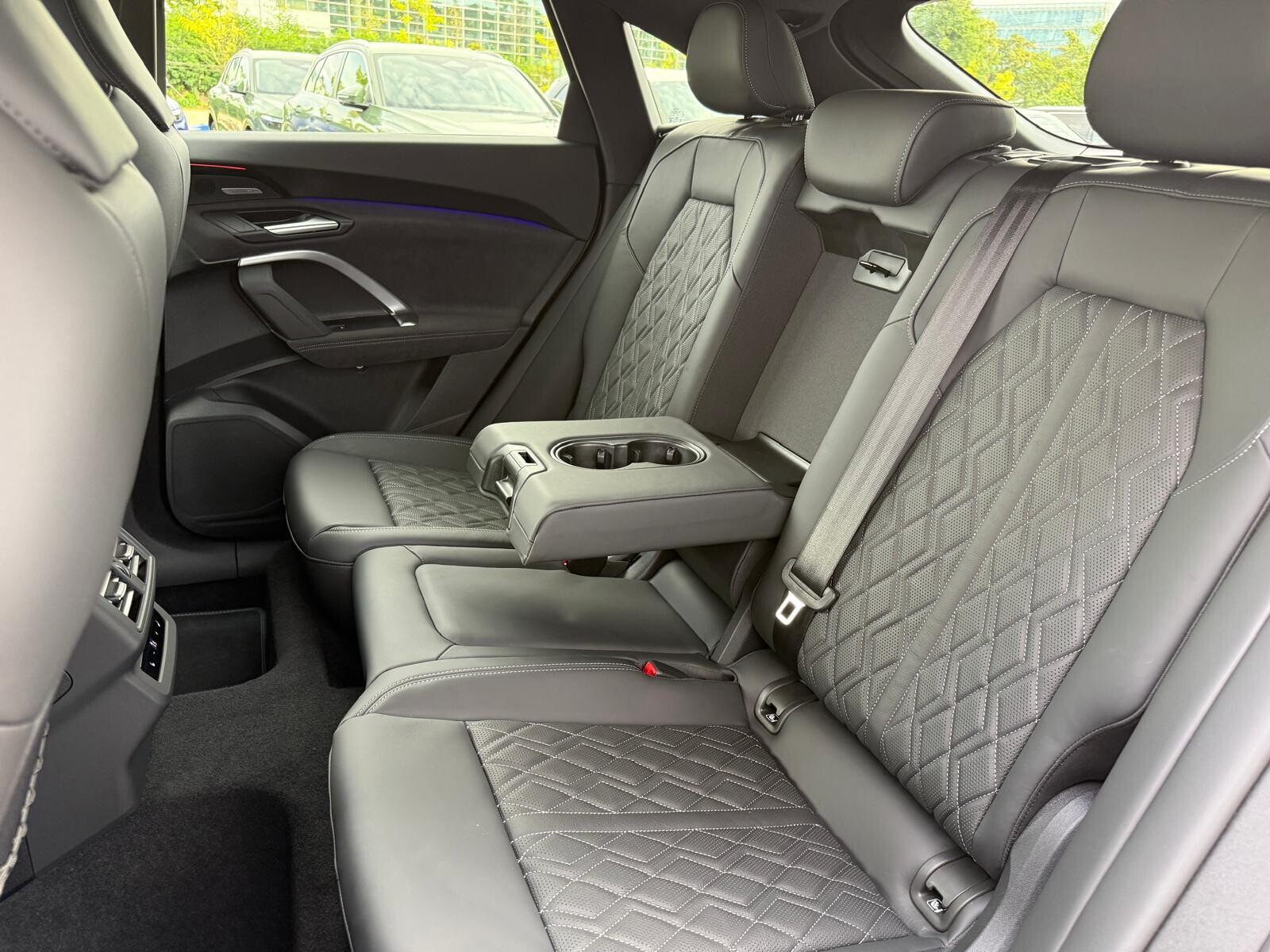 Audi Q5 Sportback - zdjęcie 22