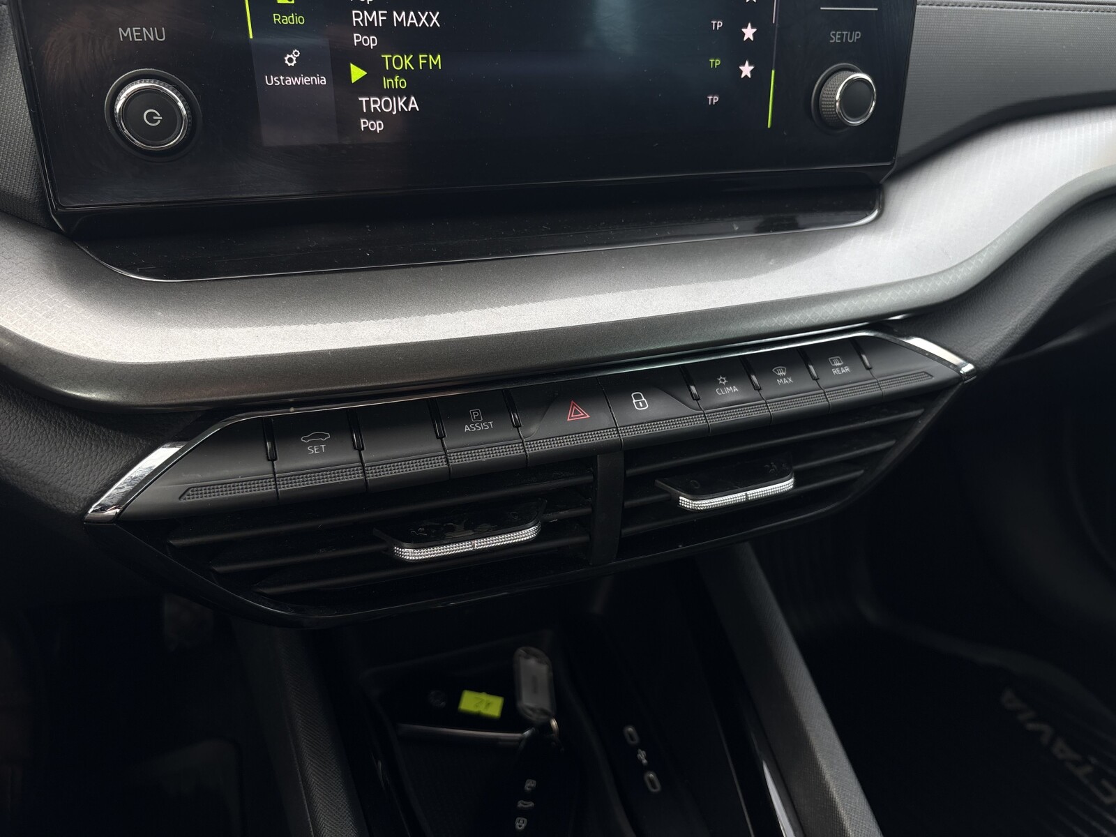 Škoda Octavia Combi - zdjęcie 19