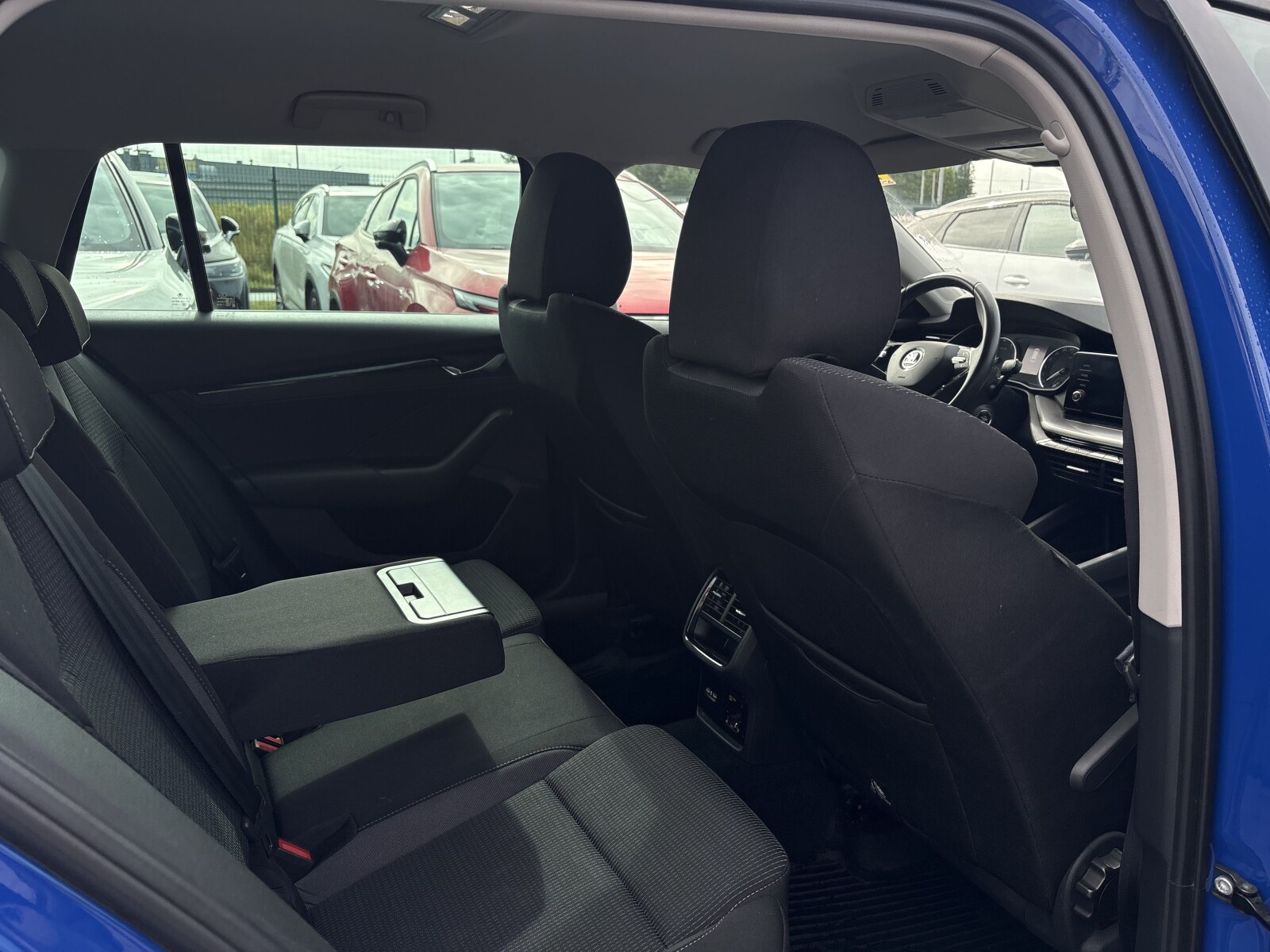 Škoda Octavia Combi - zdjęcie 21