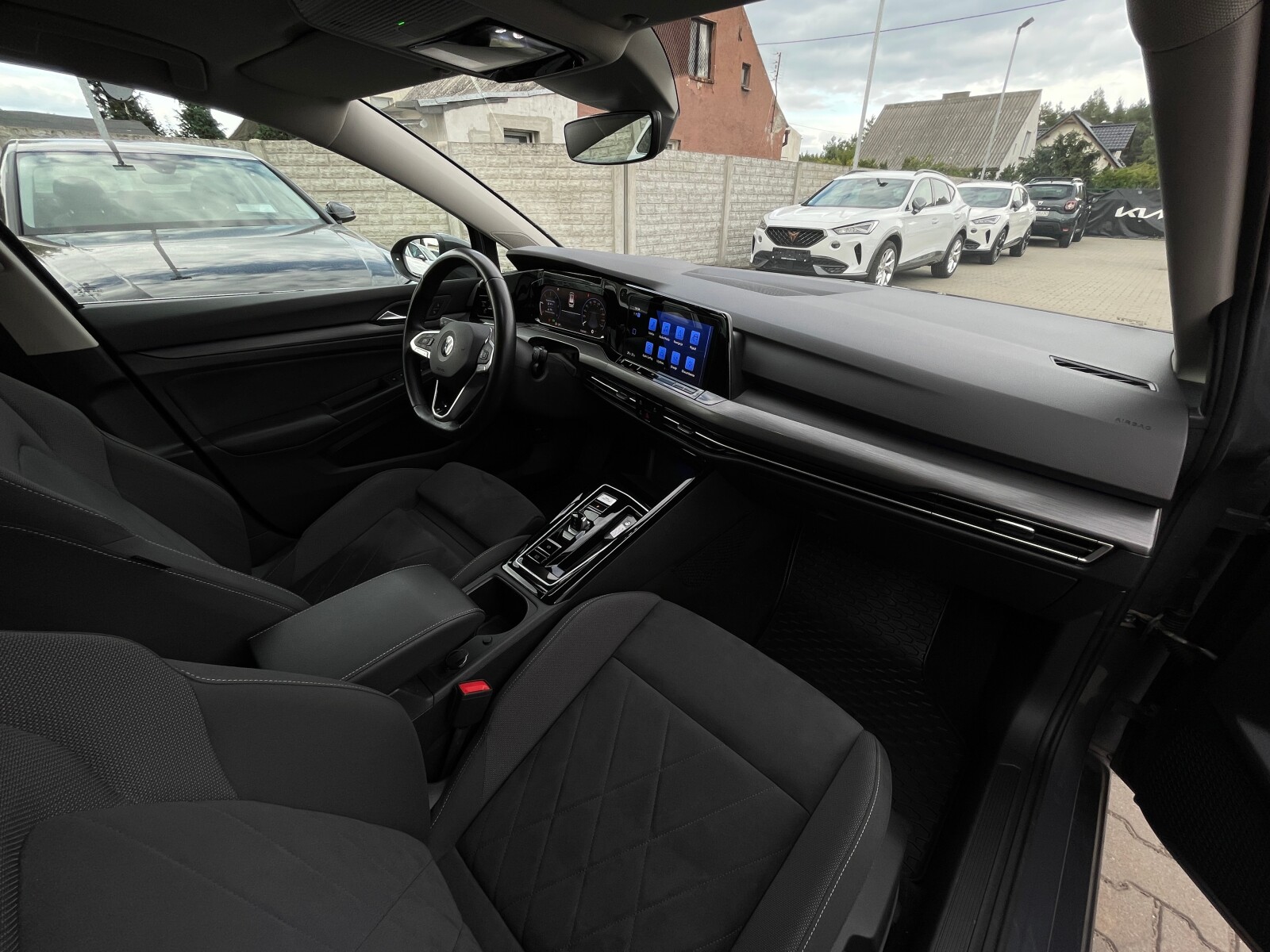 Volkswagen Golf Variant - zdjęcie 17