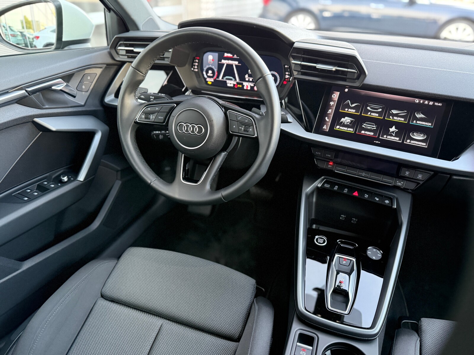 Audi A3 Sportback - zdjęcie 12