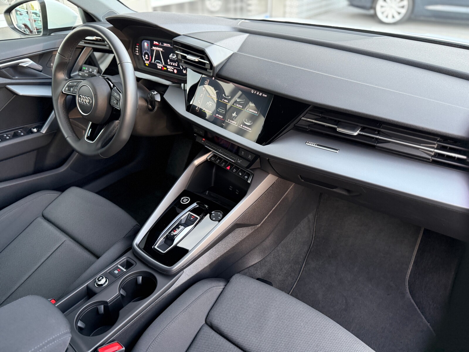 Audi A3 Sportback - zdjęcie 19
