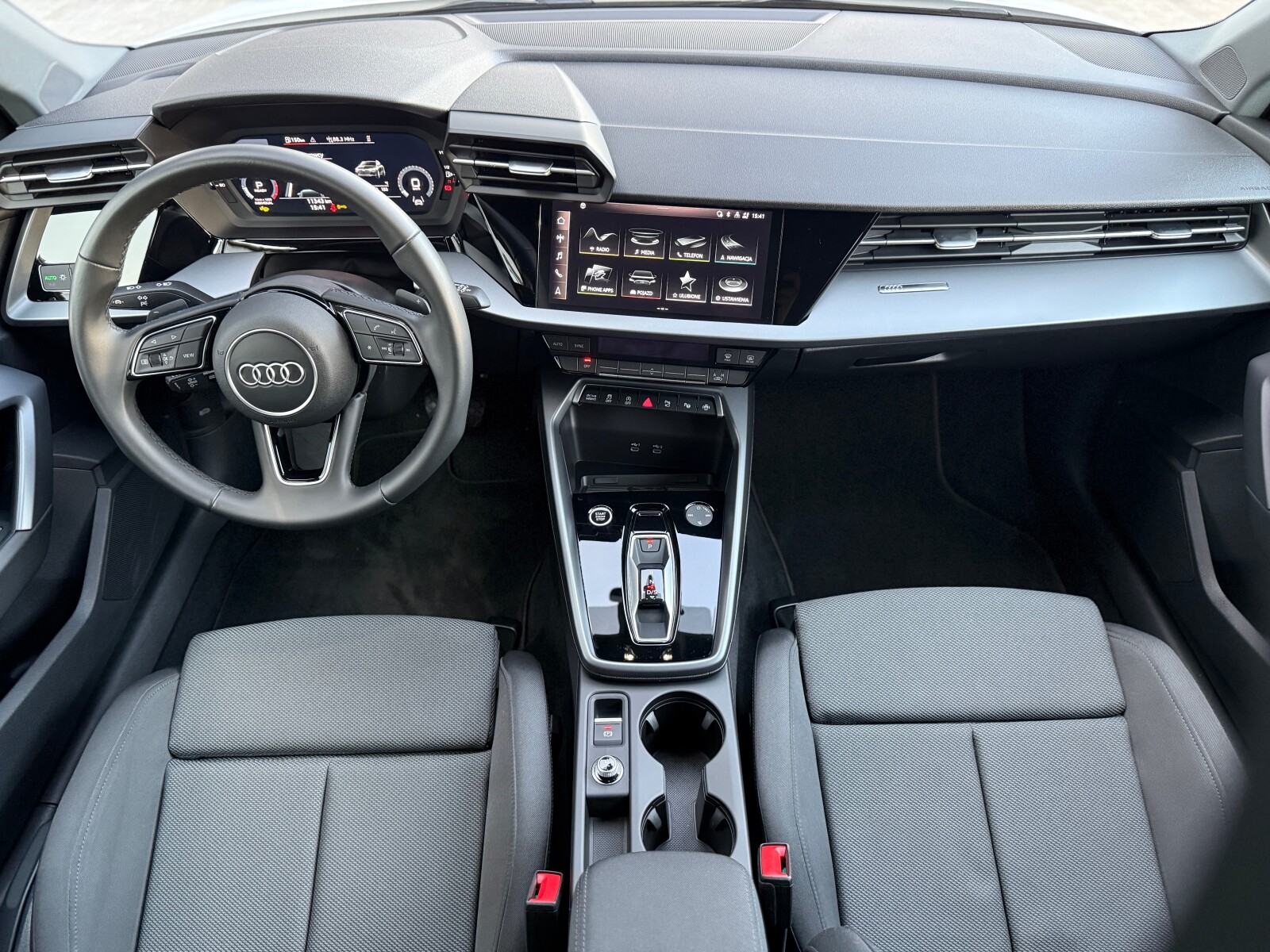 Audi A3 Sportback - zdjęcie 11