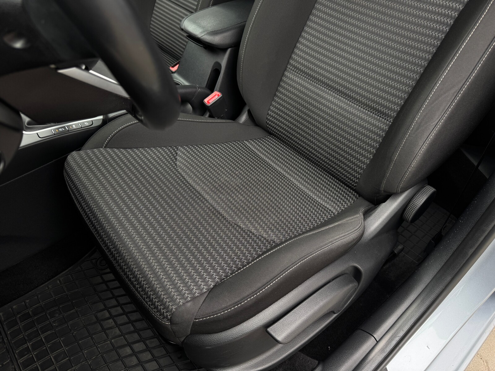 Kia Ceed - zdjęcie 11