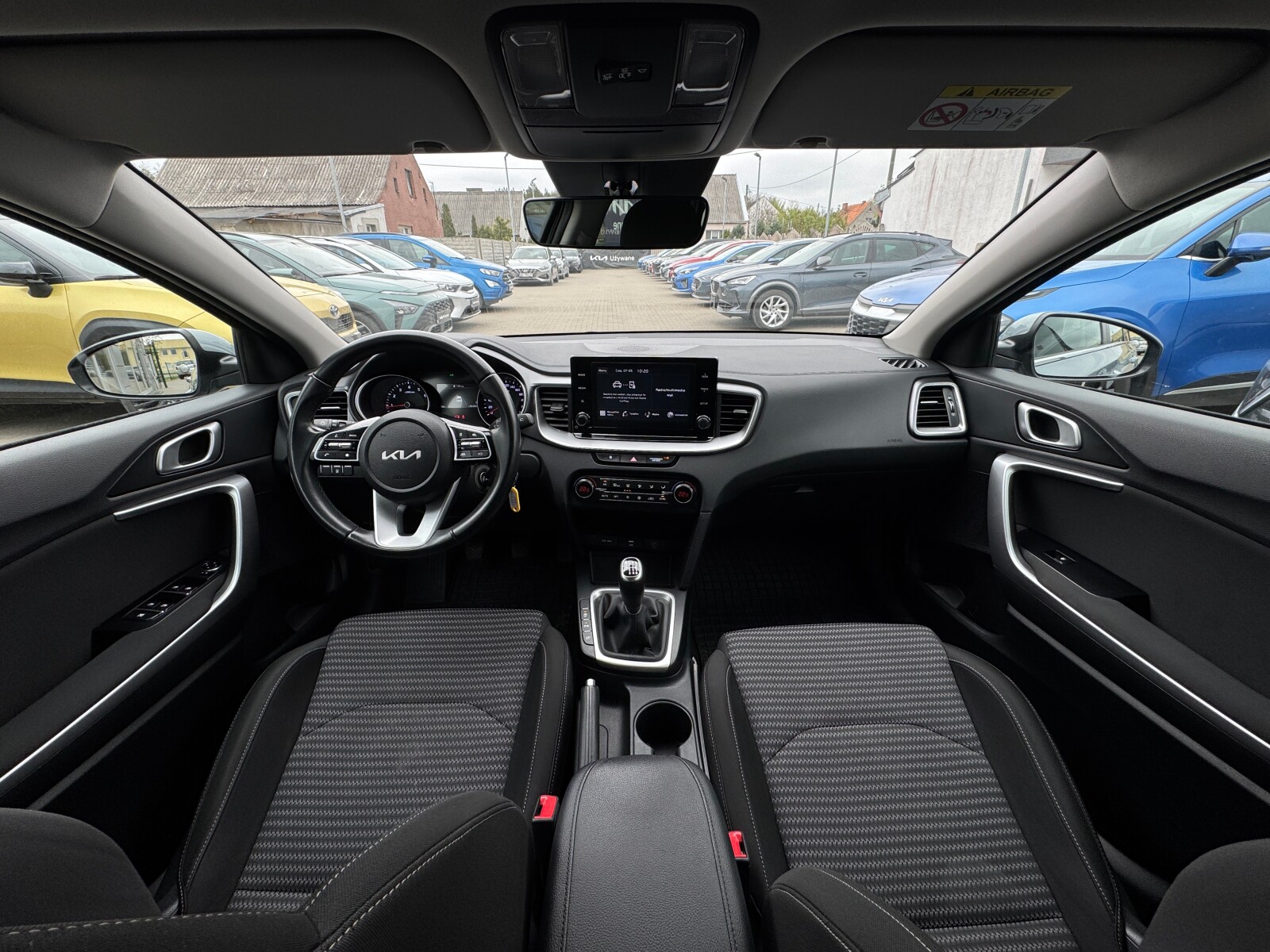 Kia Ceed - zdjęcie 18