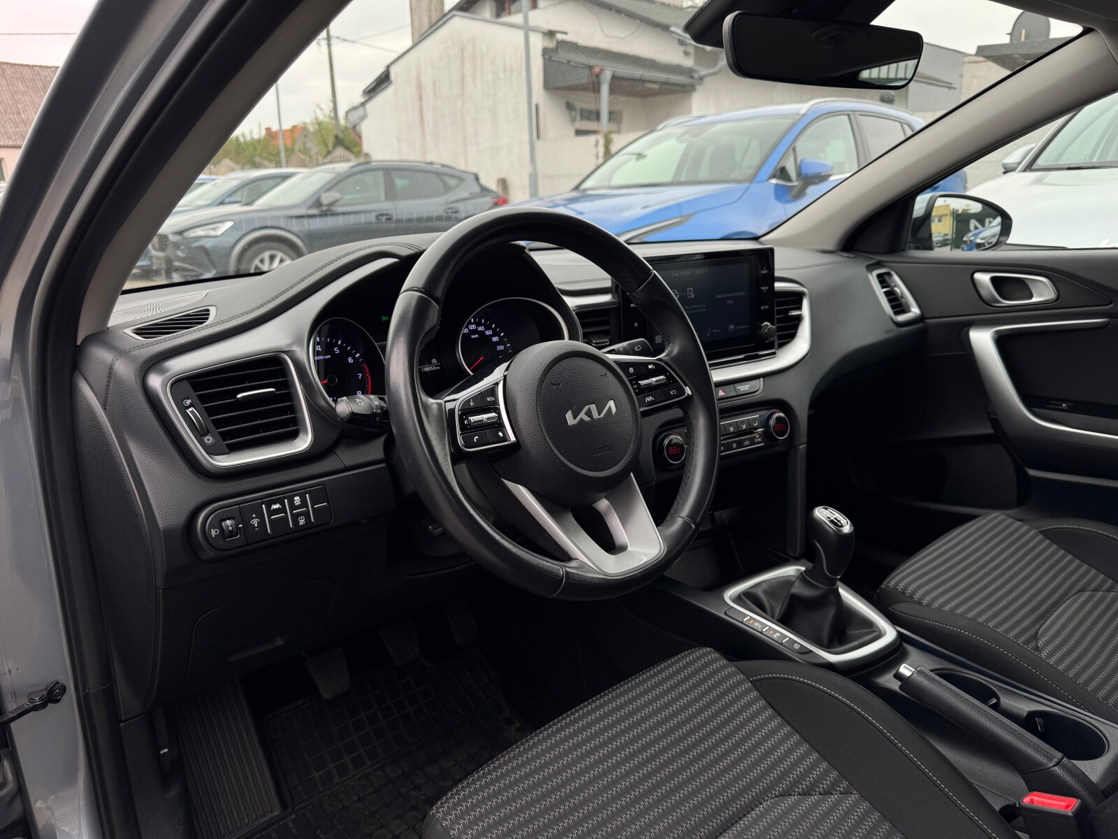 Kia Ceed - zdjęcie 9
