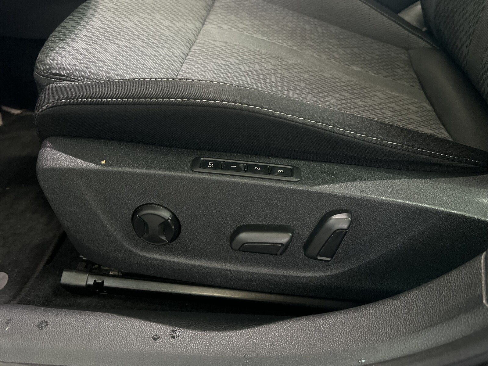 Škoda Octavia Combi - zdjęcie 24