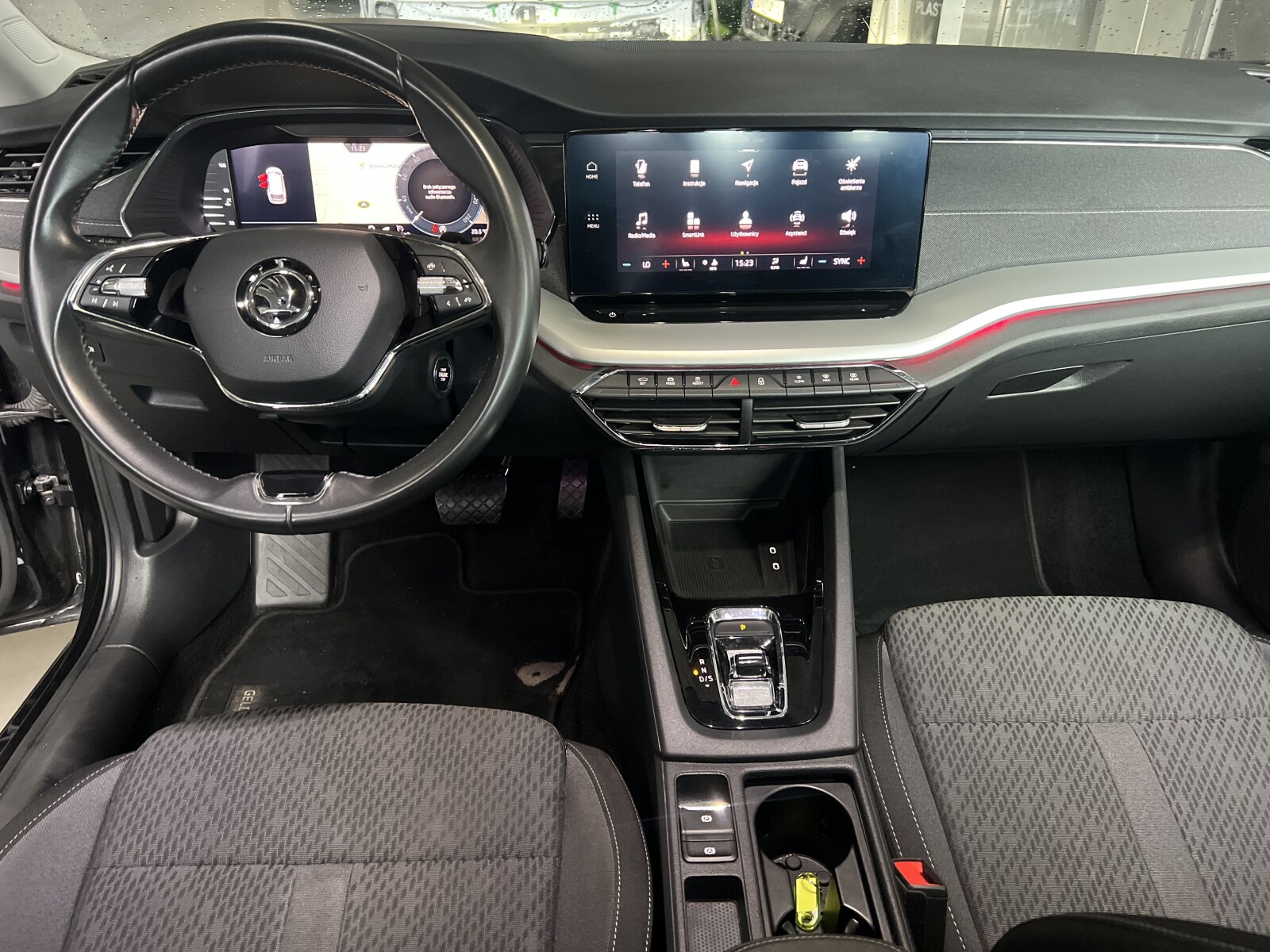 Škoda Octavia Combi - zdjęcie 9