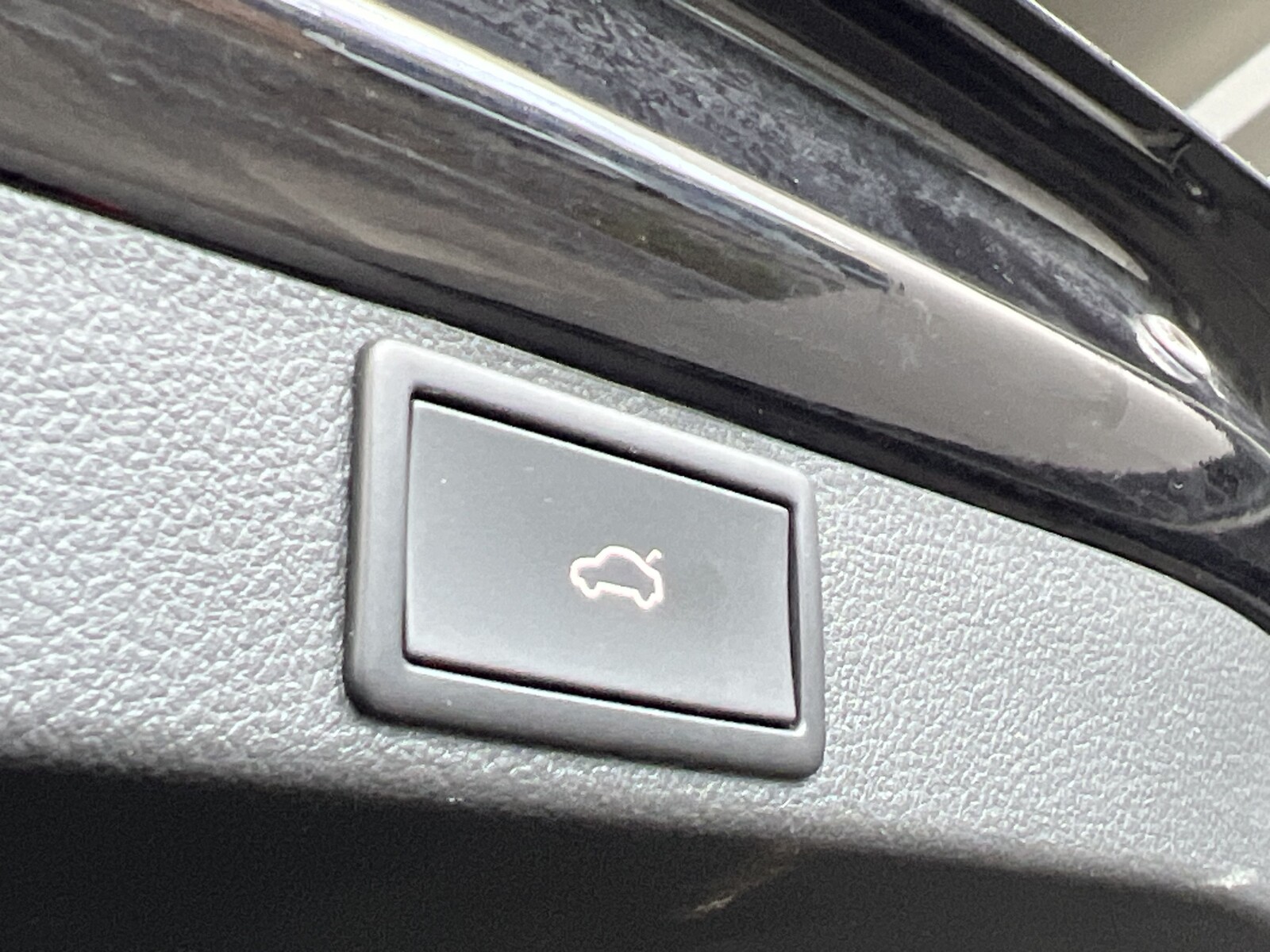 Škoda Octavia Combi - zdjęcie 29