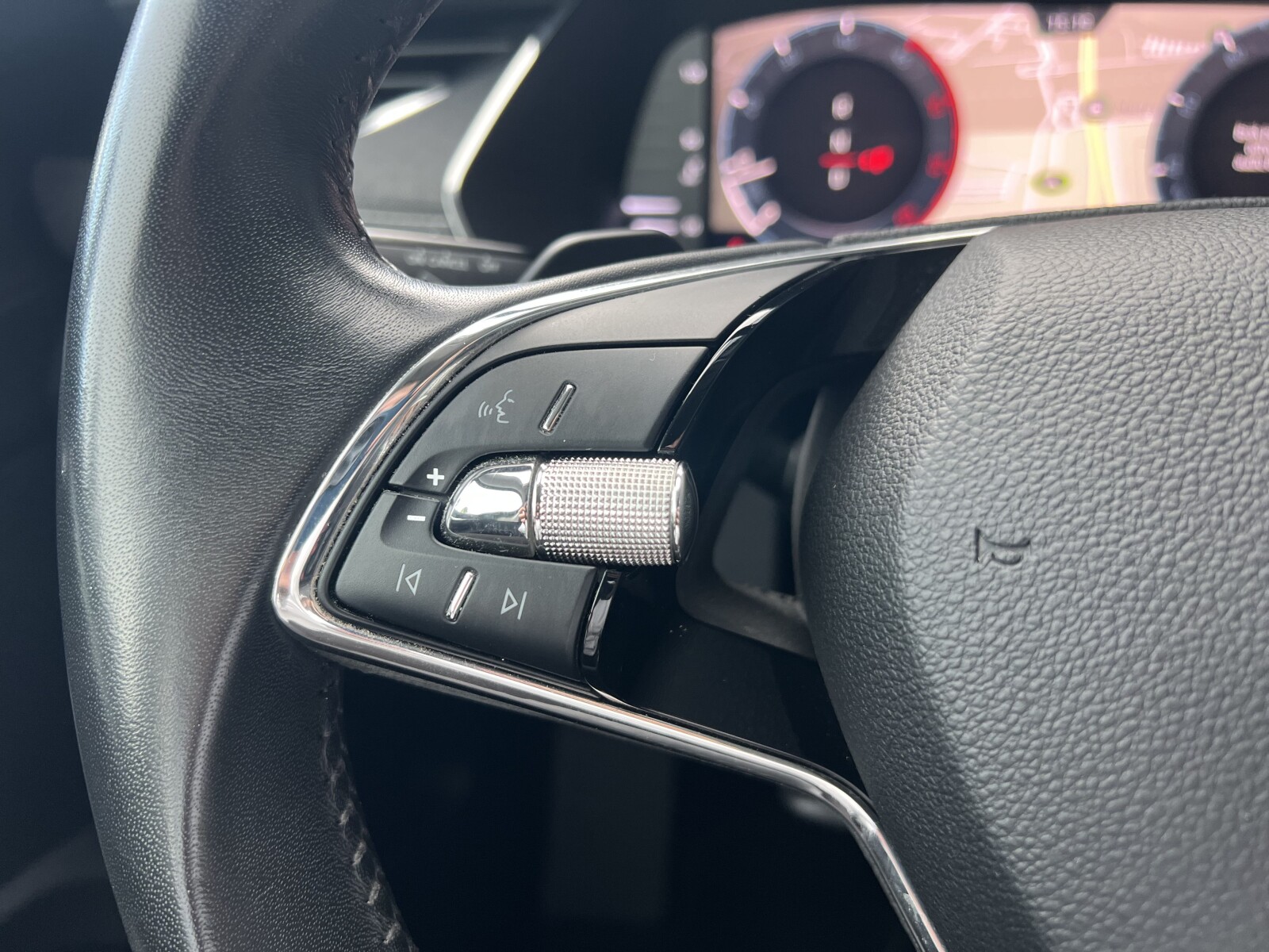 Škoda Octavia Combi - zdjęcie 16