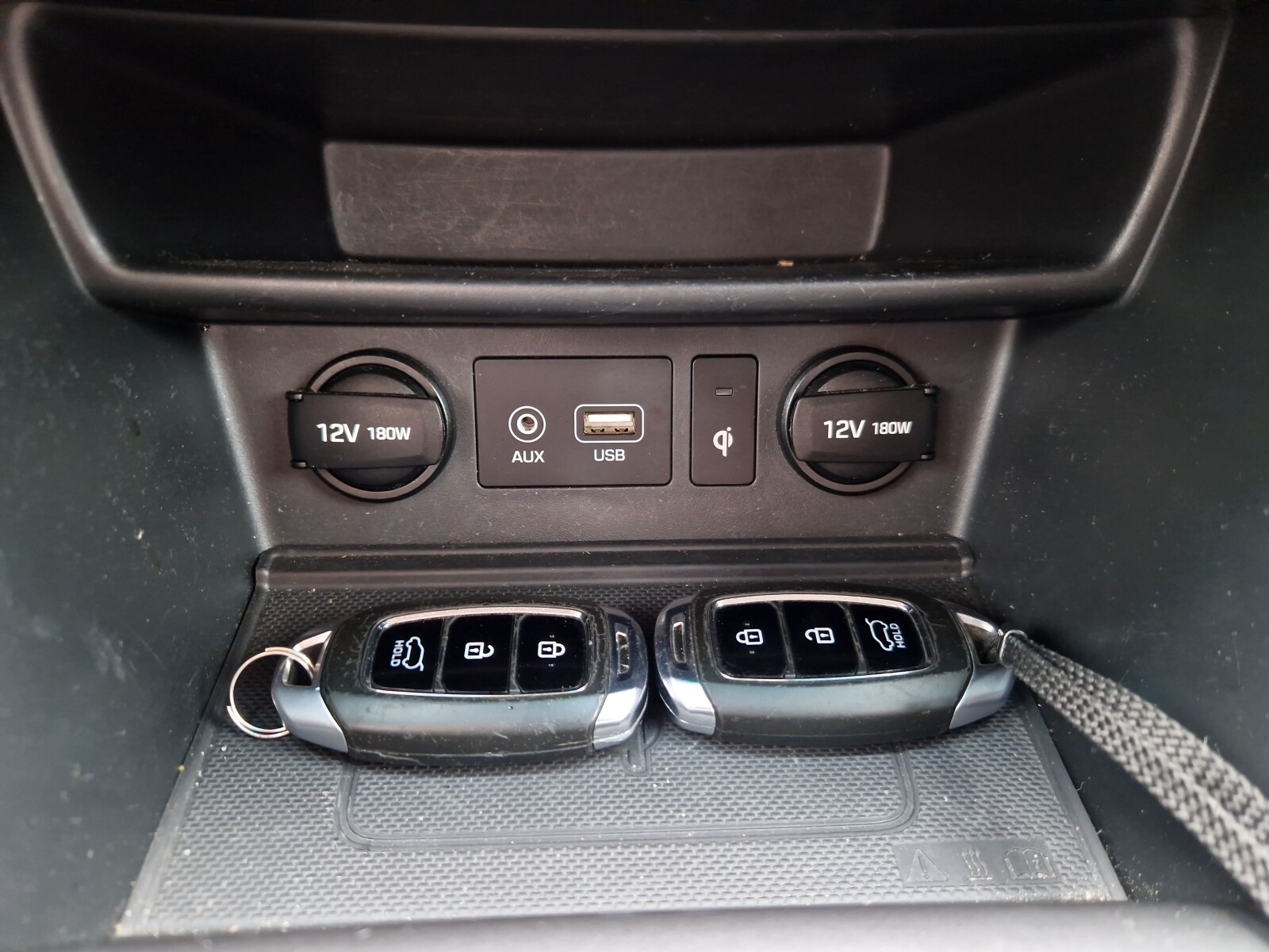 Hyundai Kona - zdjęcie 24