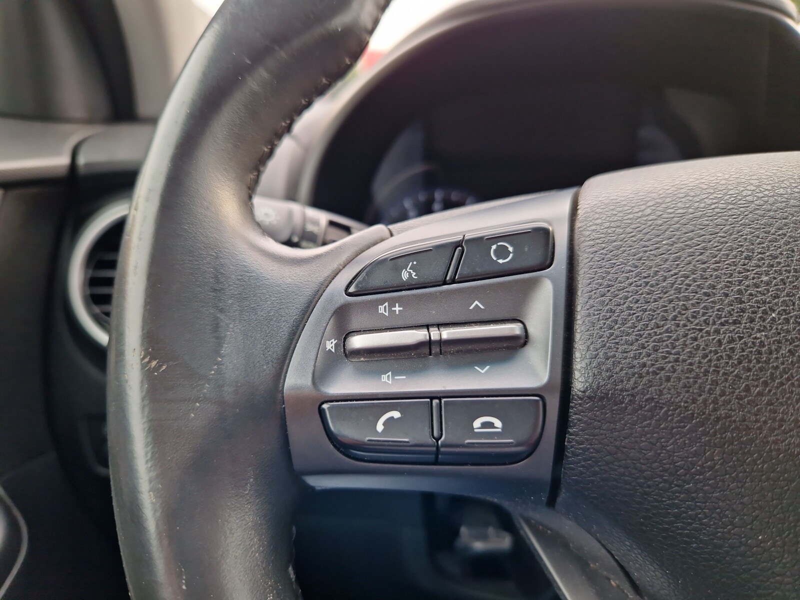 Hyundai Kona - zdjęcie 21