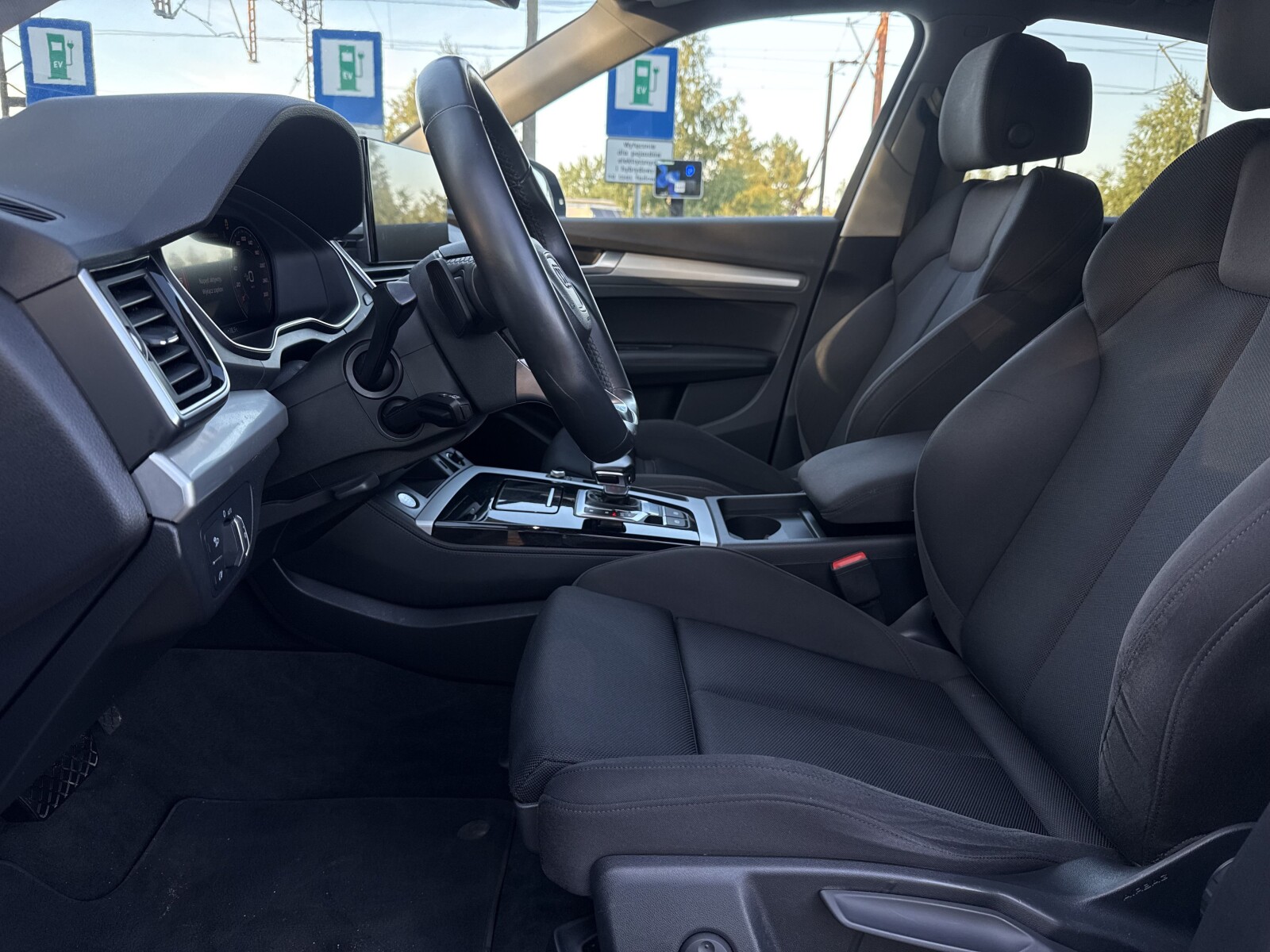Audi Q5 Sportback - zdjęcie 10