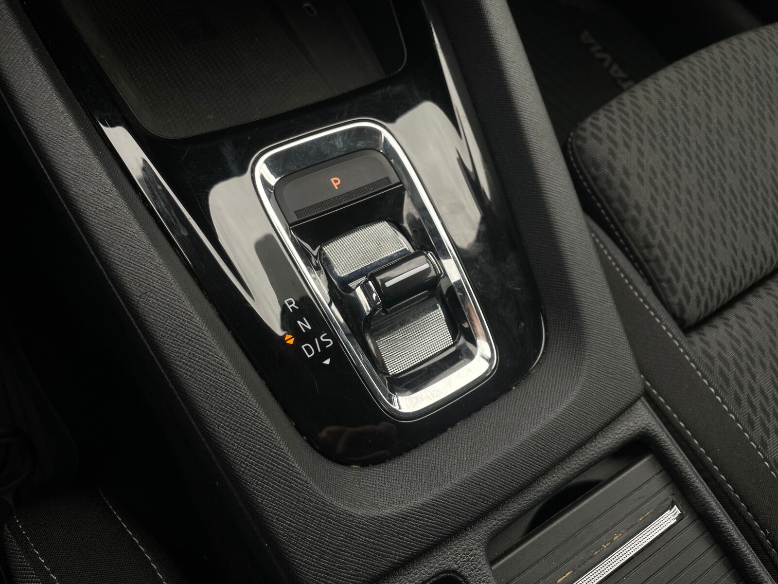 Škoda Octavia Combi - zdjęcie 38