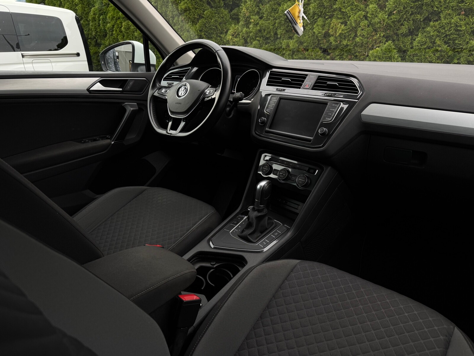 Volkswagen Tiguan - zdjęcie 6