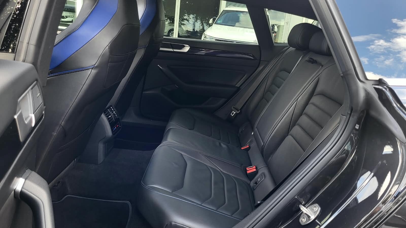 Volkswagen Arteon Shooting Brake - zdjęcie 12
