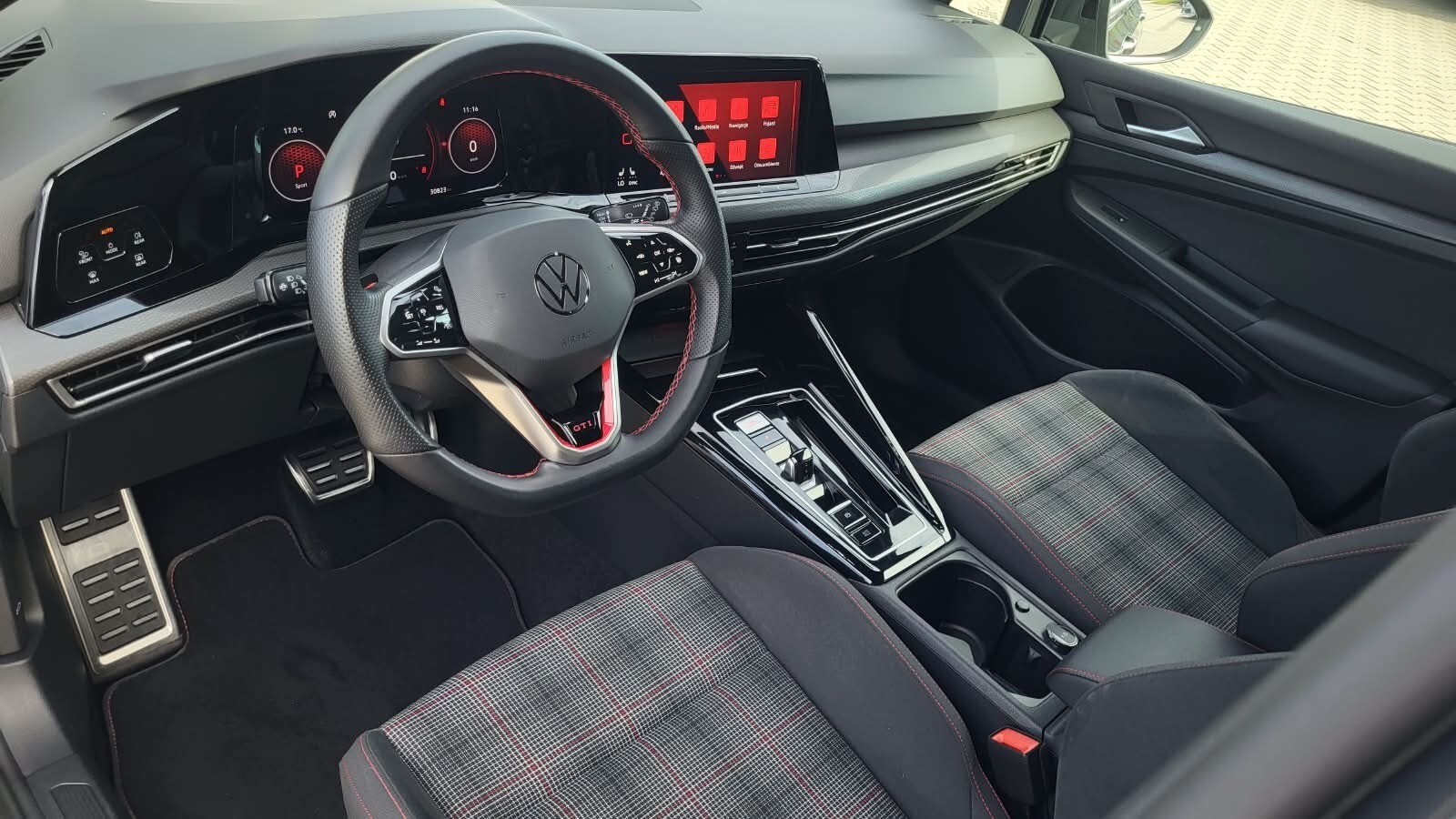 Volkswagen Golf - zdjęcie 9