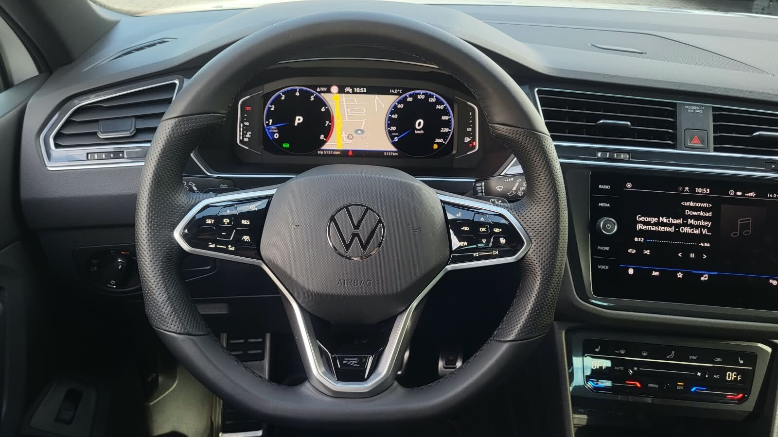 Volkswagen Tiguan - zdjęcie 19