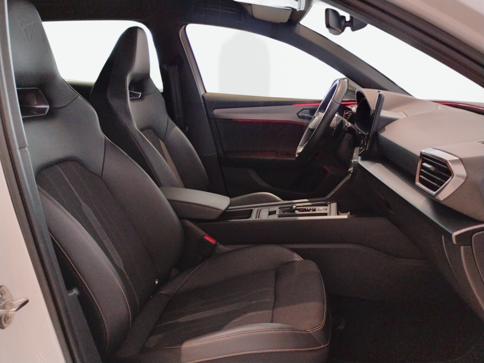 Cupra Leon Sportstourer - zdjęcie 14
