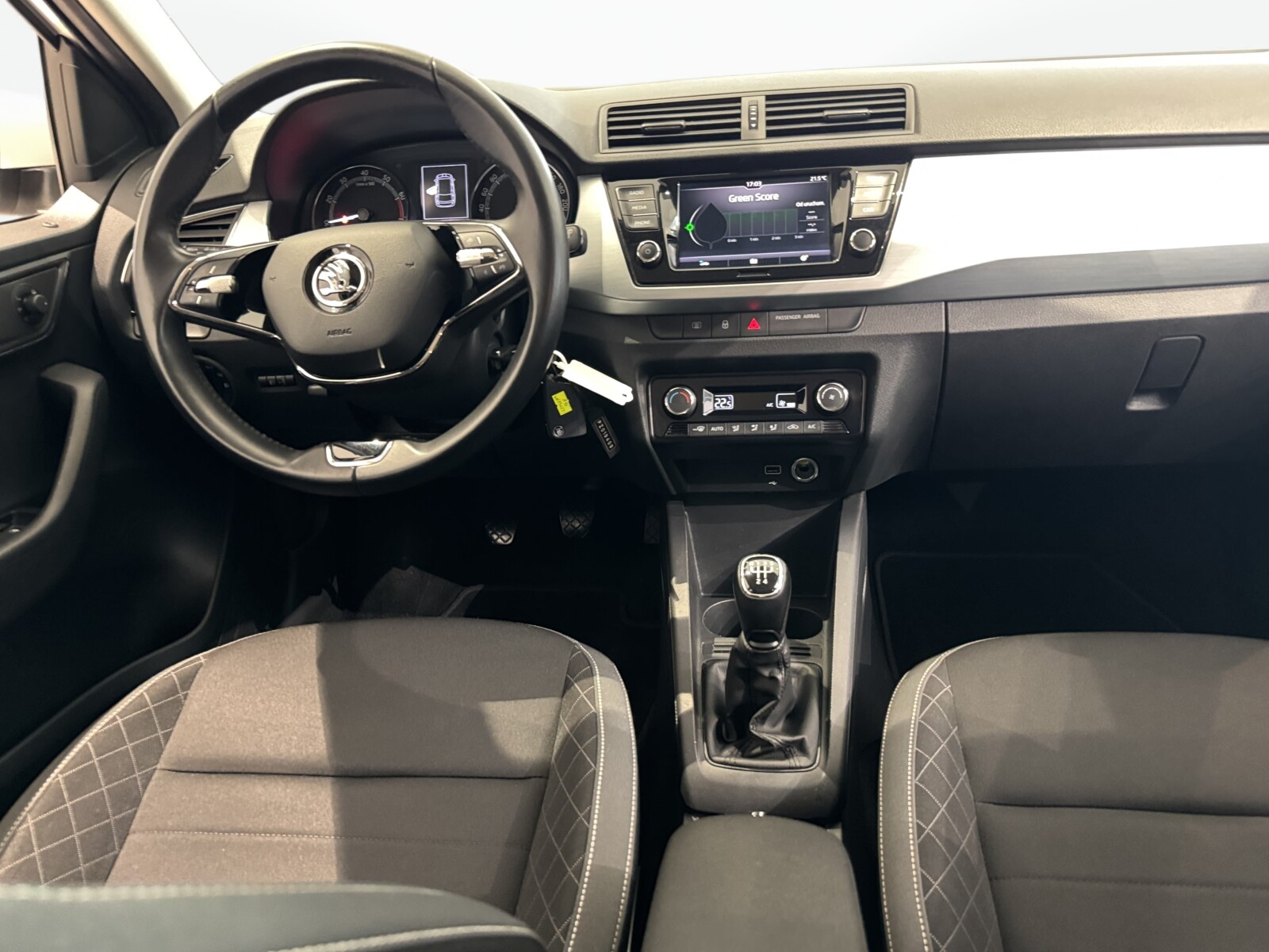 Škoda Fabia - zdjęcie 16