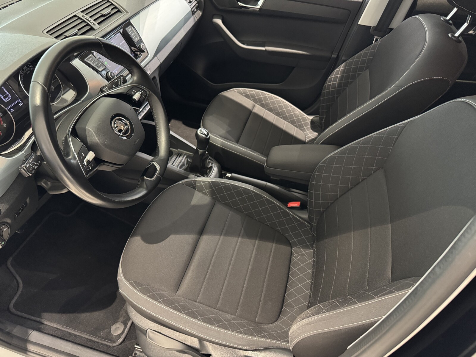Škoda Fabia - zdjęcie 11