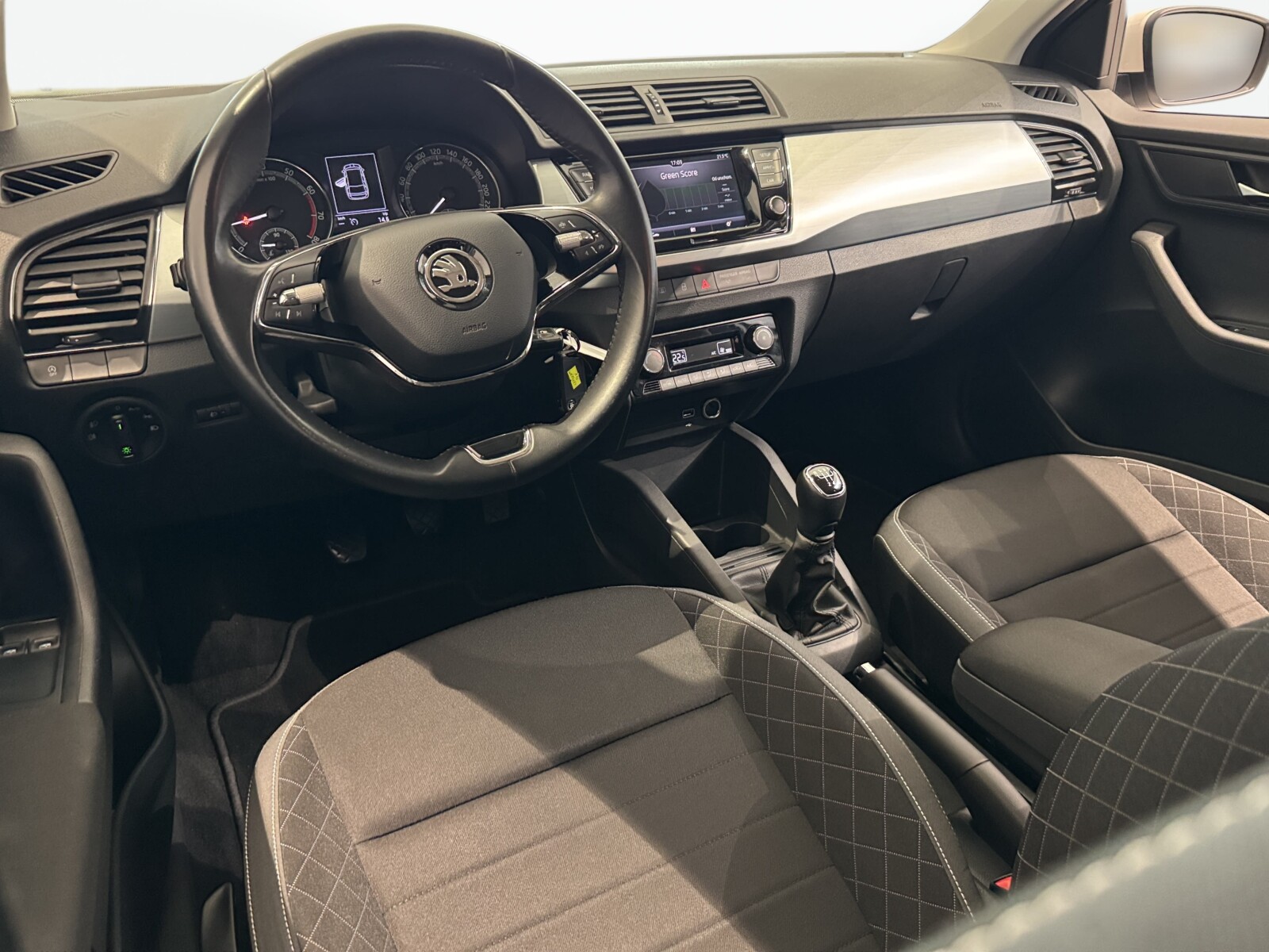 Škoda Fabia - zdjęcie 15