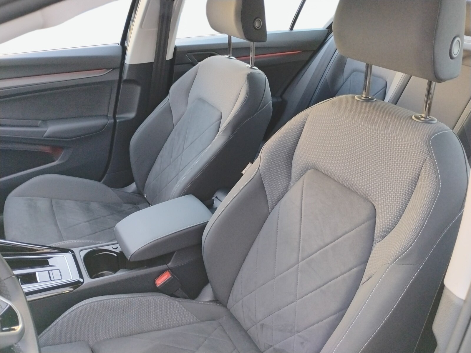 Volkswagen Golf - zdjęcie 10