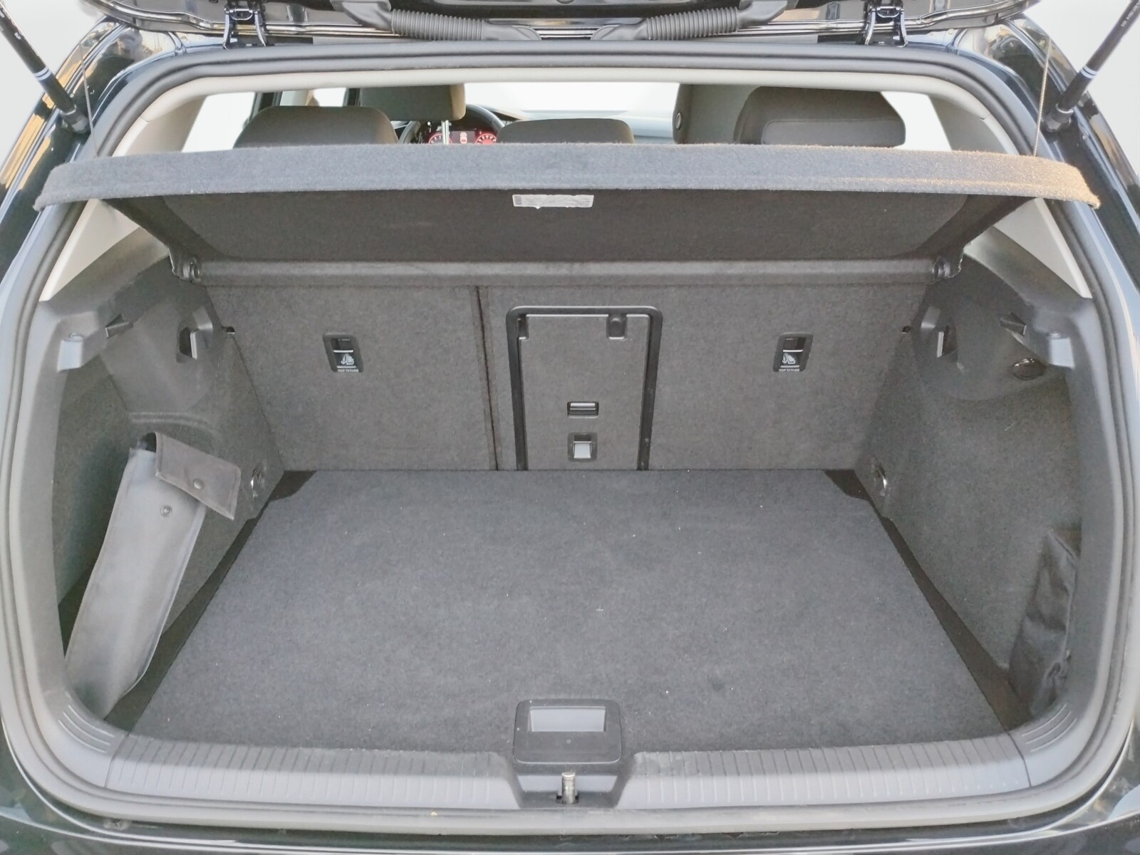 Volkswagen Golf - zdjęcie 20