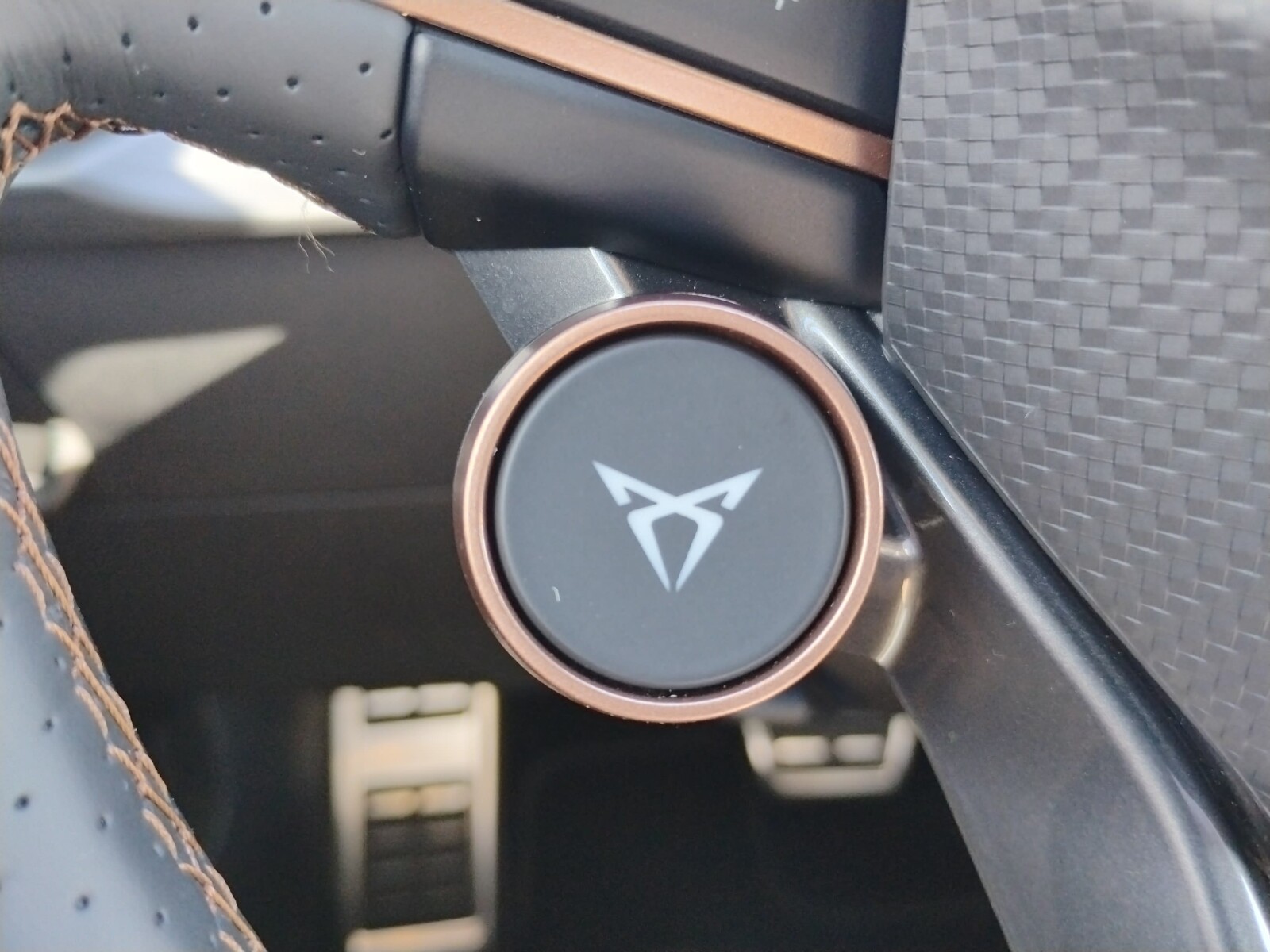 Cupra Formentor - zdjęcie 16