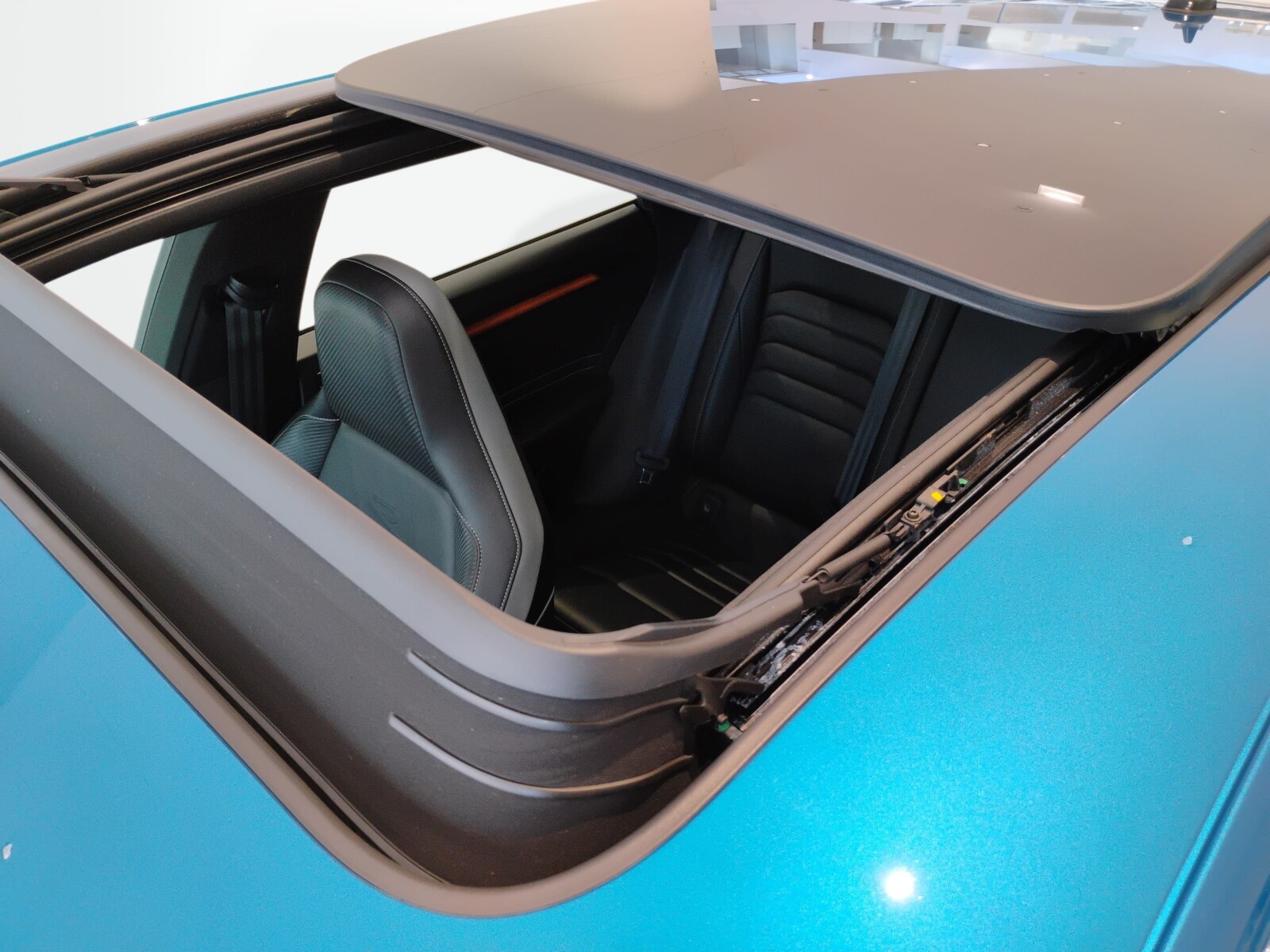 Volkswagen Arteon Shooting Brake - zdjęcie 37