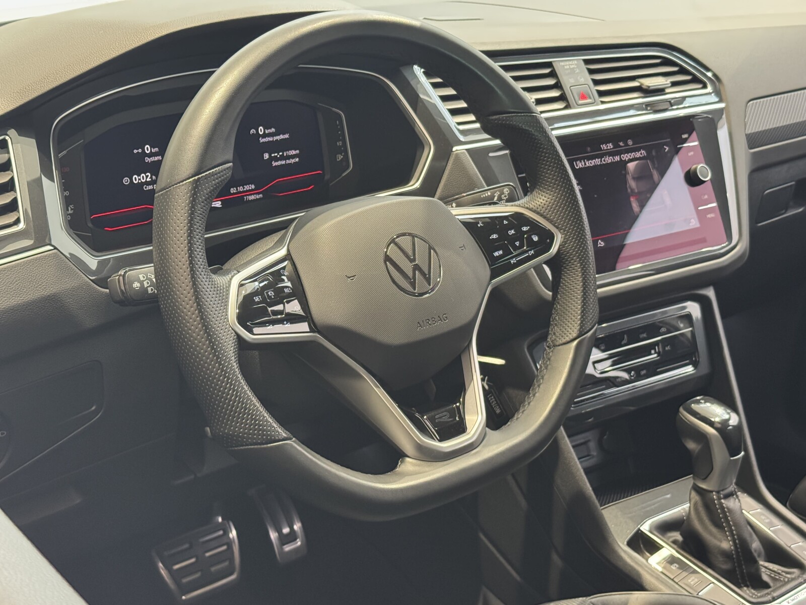 Volkswagen Tiguan - zdjęcie 19