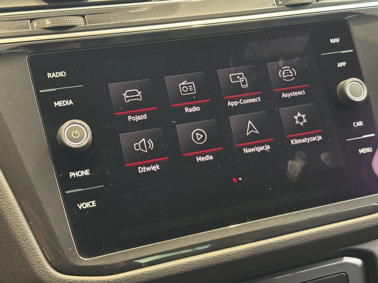 Volkswagen Tiguan - zdjęcie 25