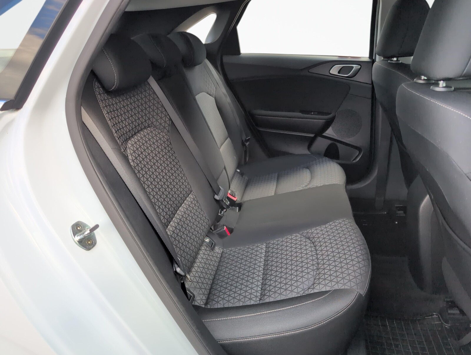 Kia Ceed - zdjęcie 11