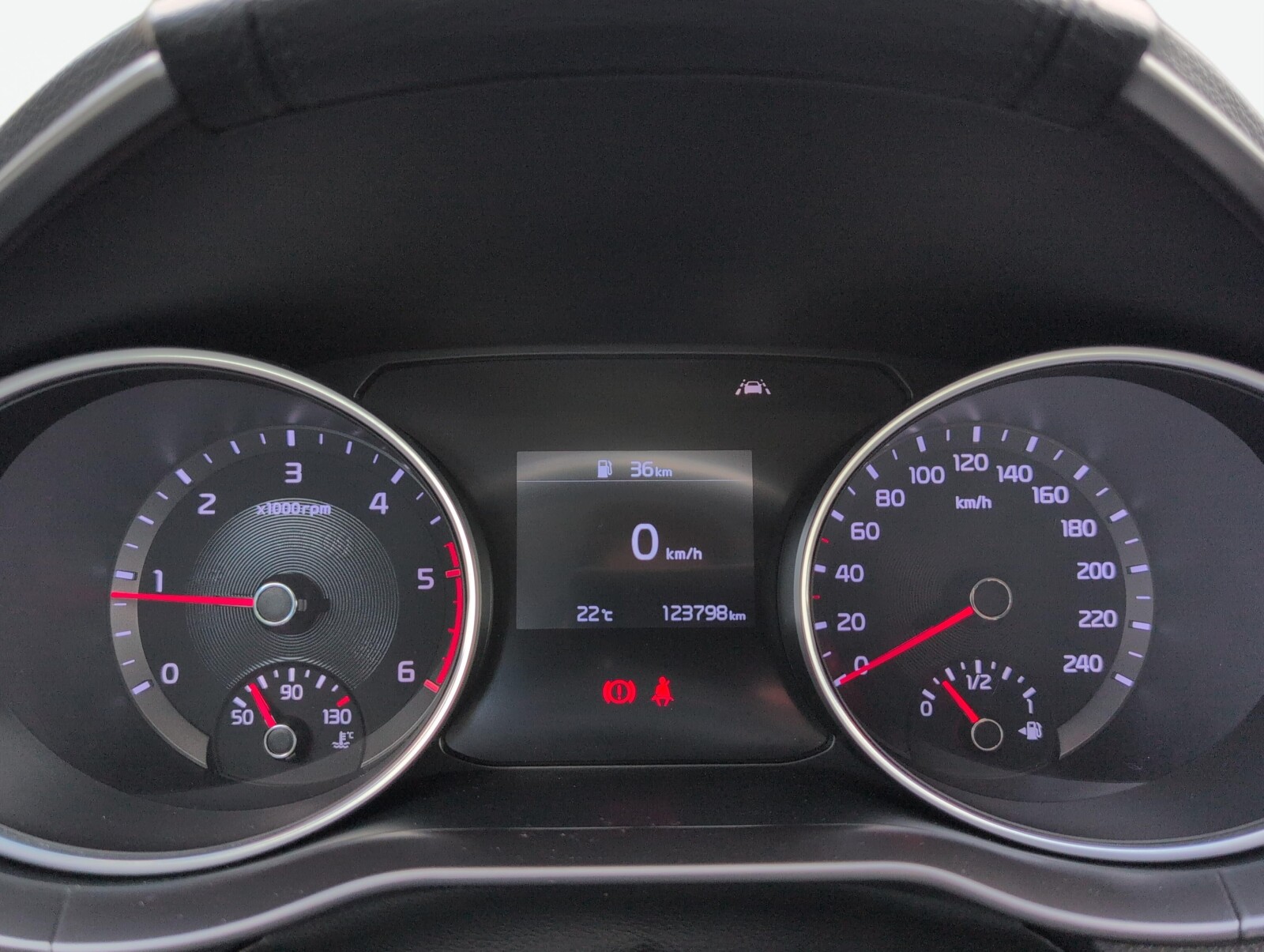 Kia Ceed - zdjęcie 21