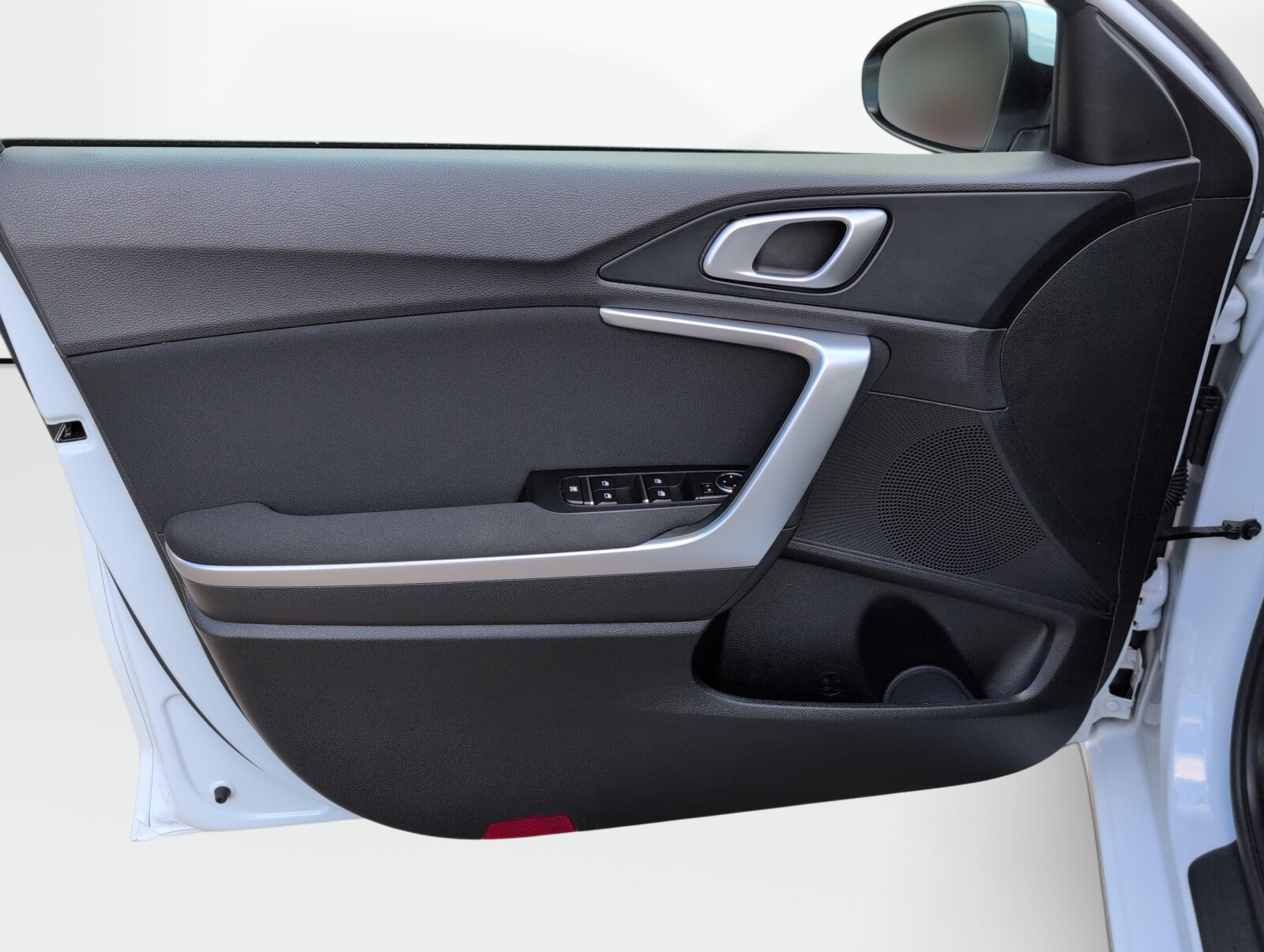 Kia Ceed - zdjęcie 17