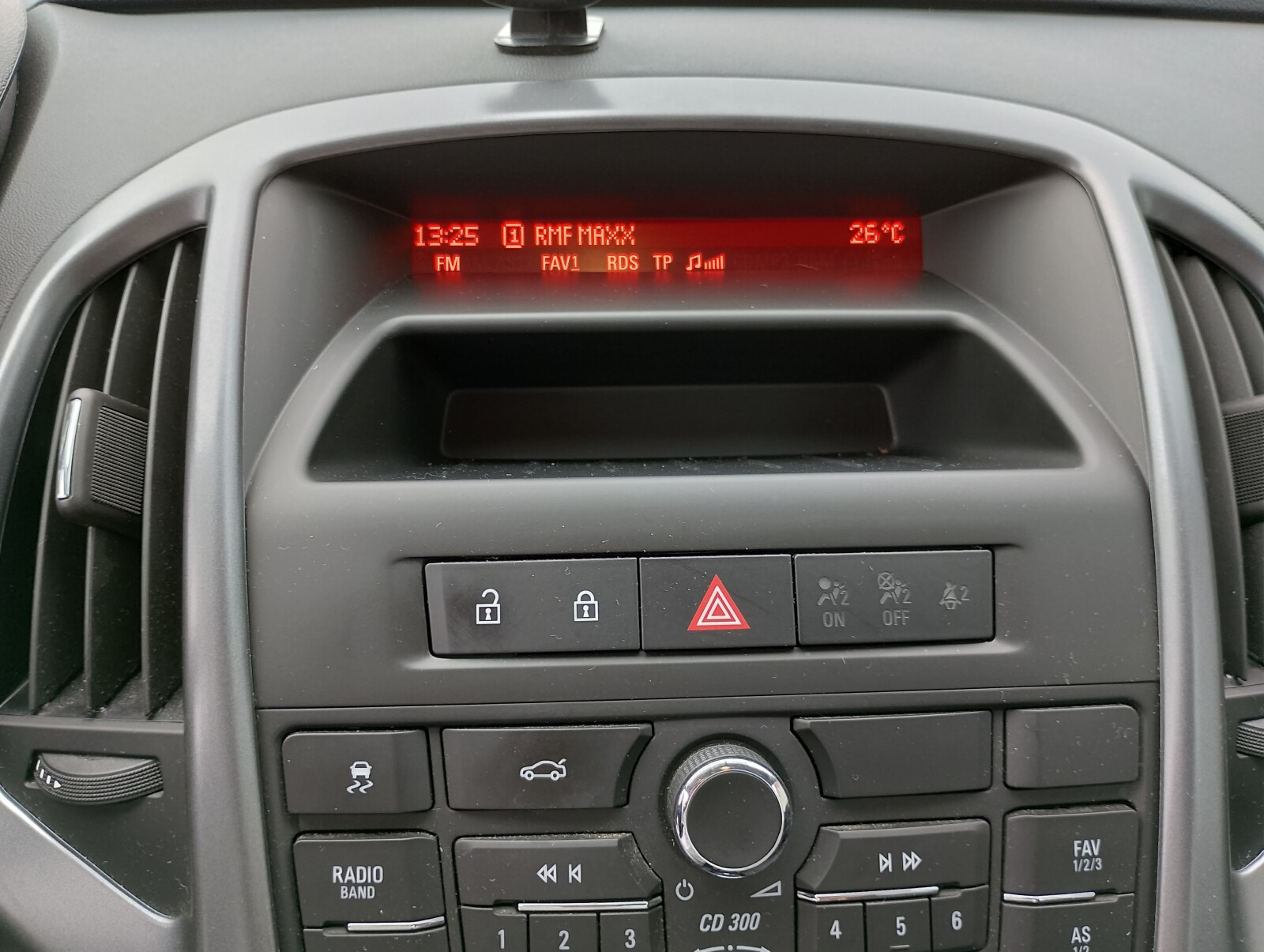 Opel Astra - zdjęcie 14