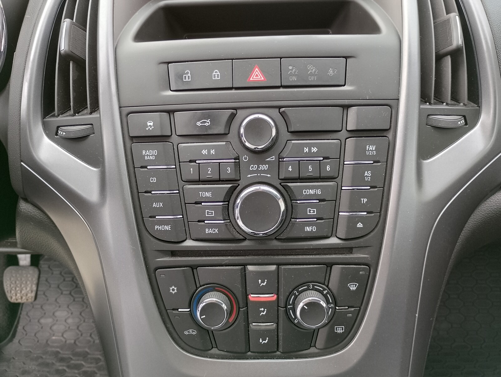 Opel Astra - zdjęcie 15