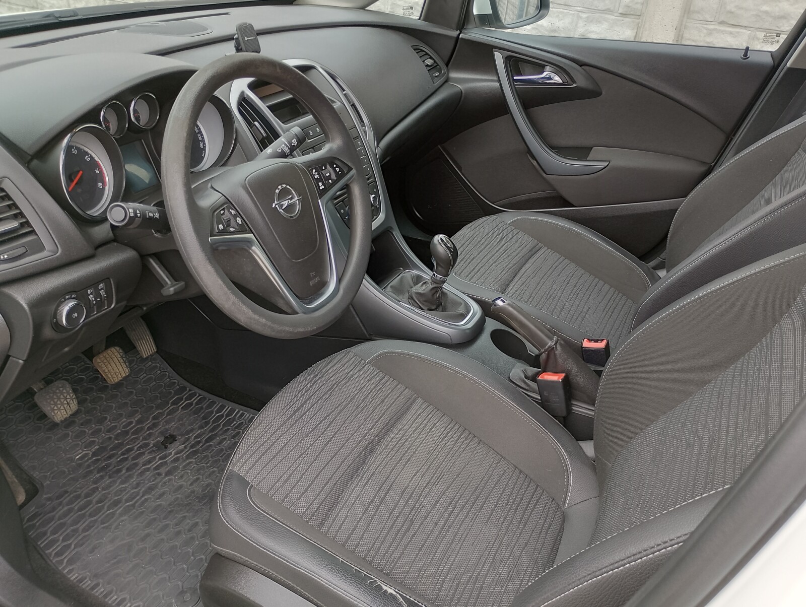 Opel Astra - zdjęcie 10