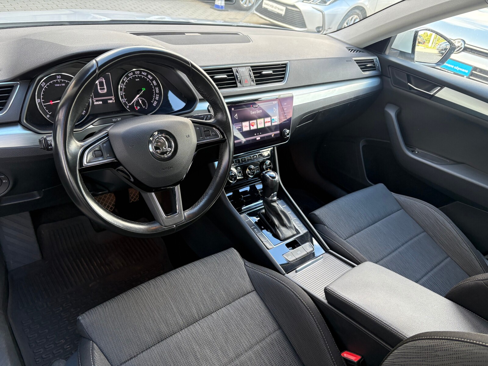 Škoda Superb - zdjęcie 11