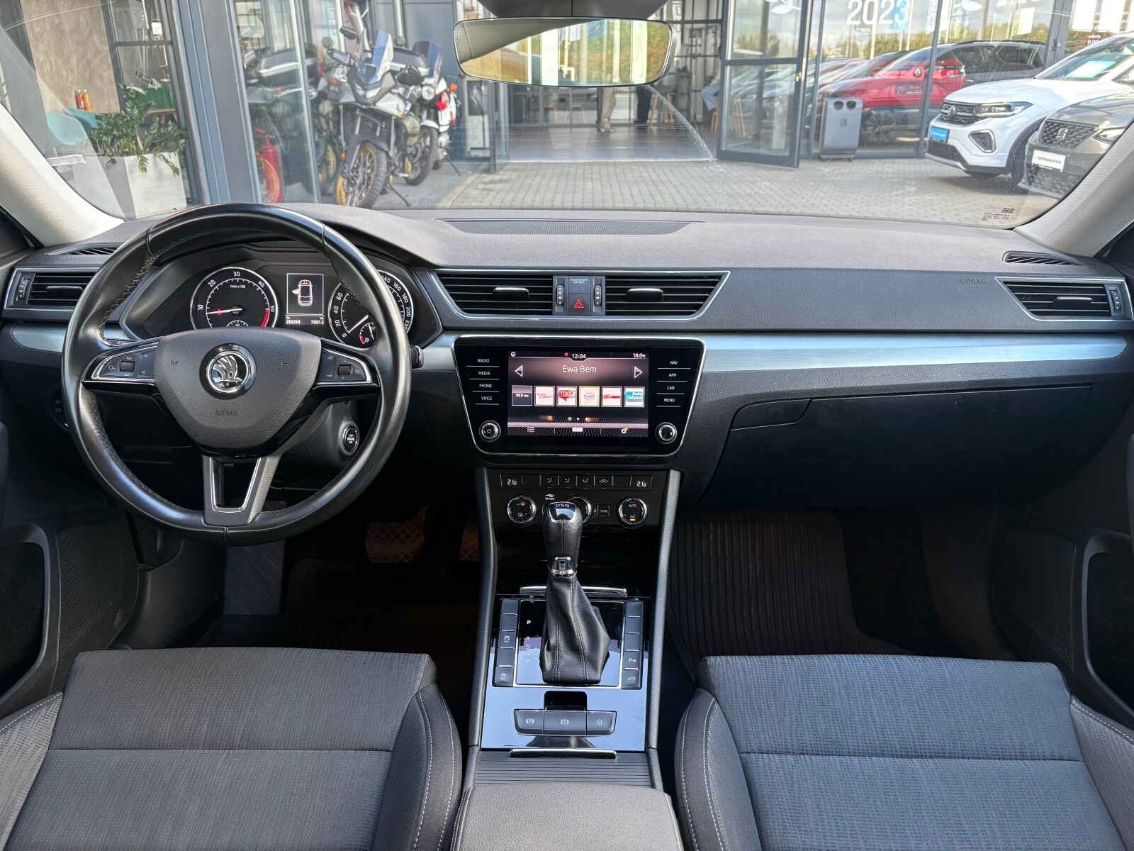 Škoda Superb - zdjęcie 9