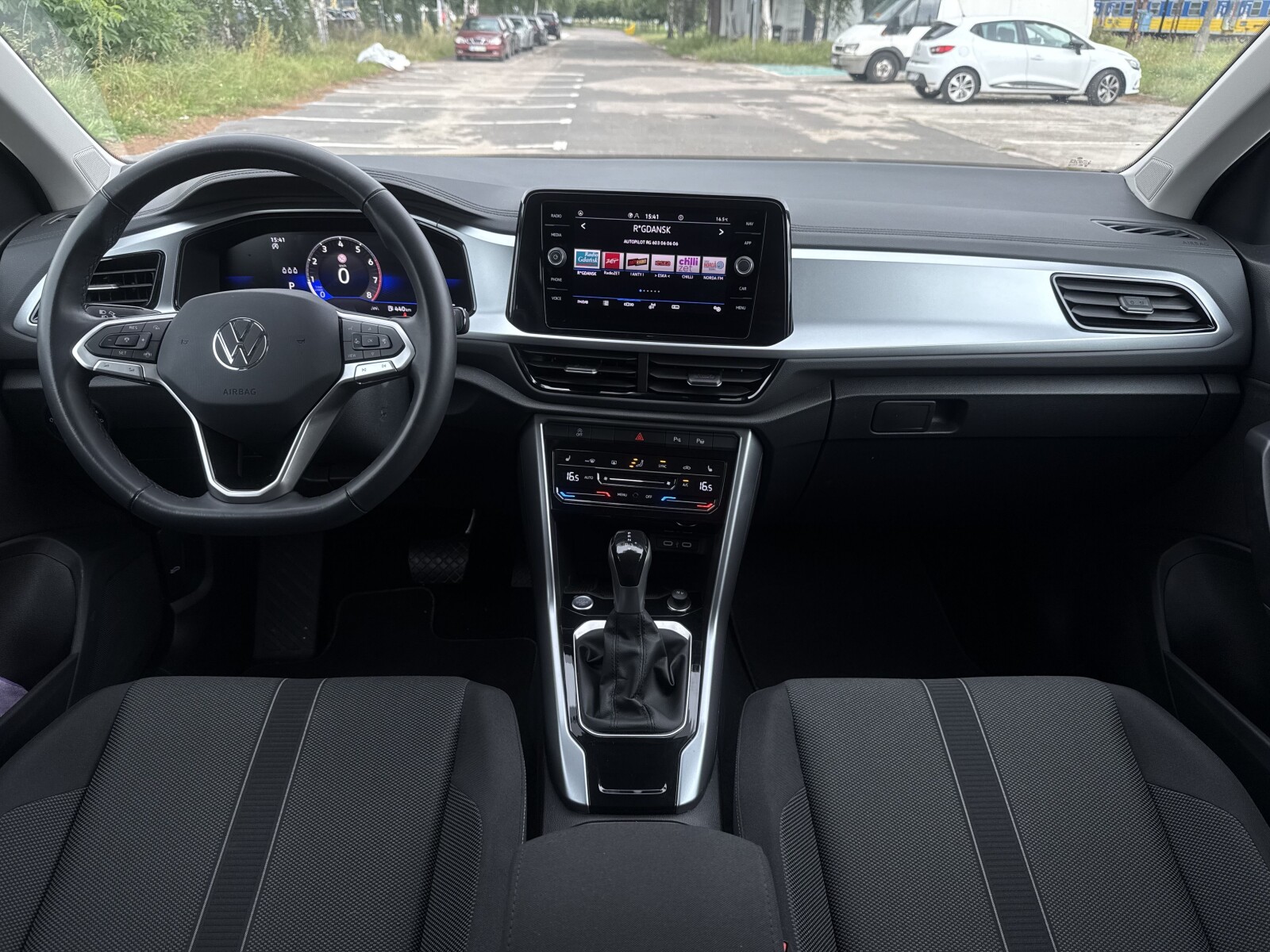 Volkswagen T-Roc - zdjęcie 9