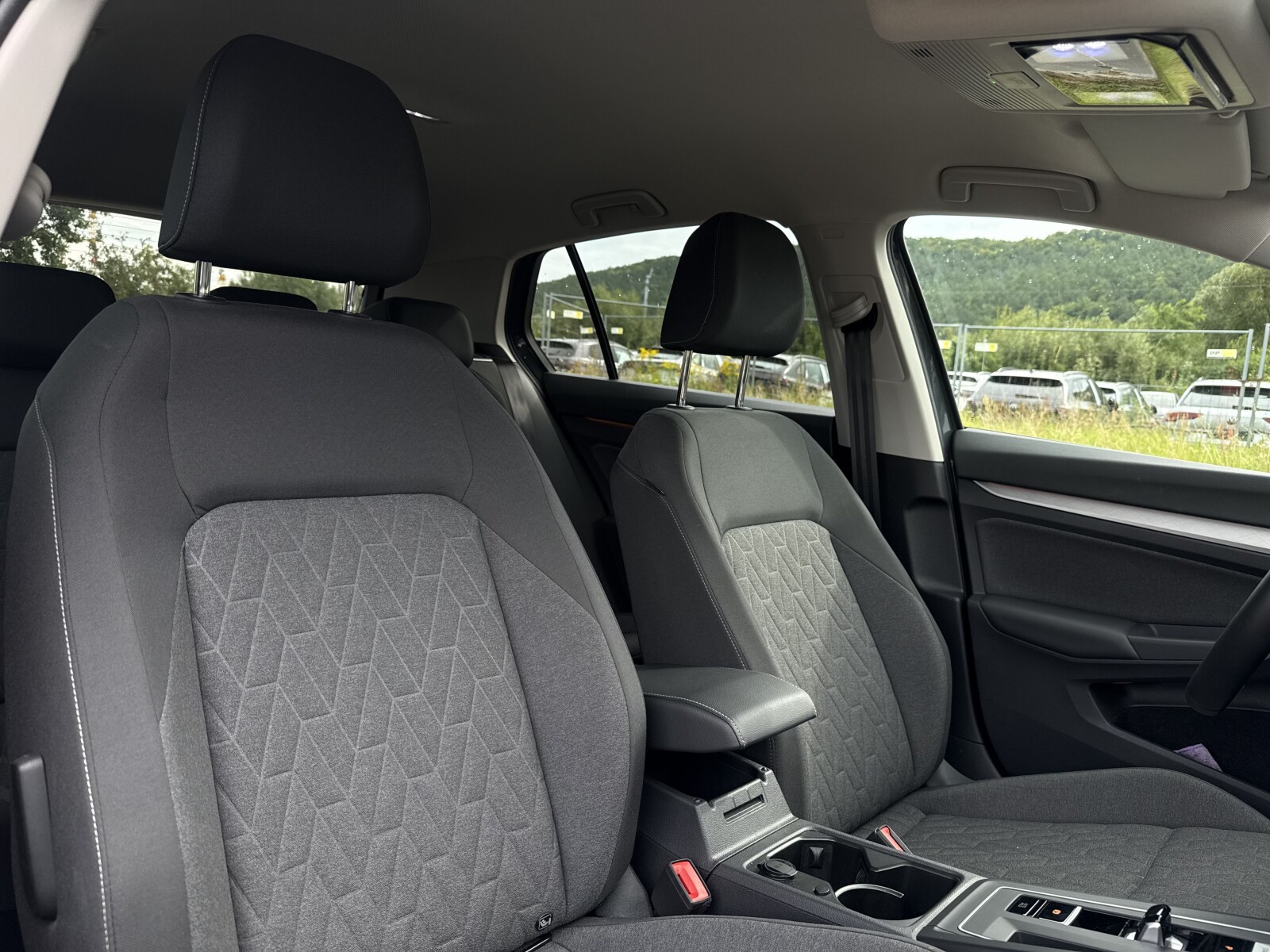Volkswagen Golf - zdjęcie 14