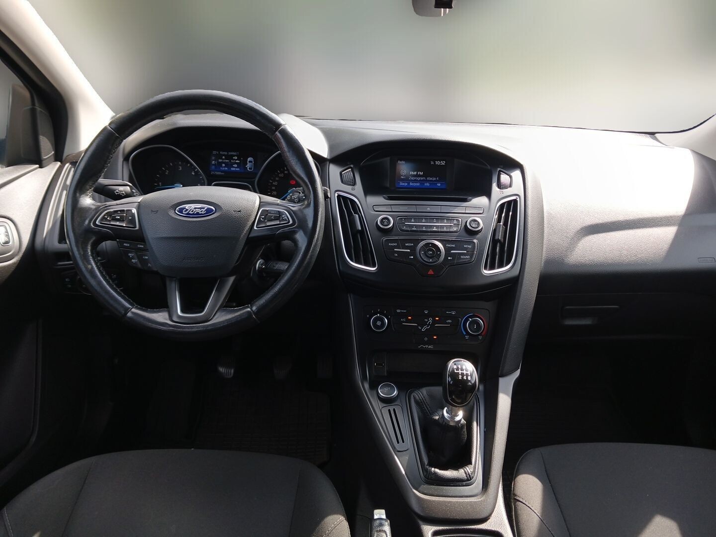 Ford Focus - zdjęcie 12