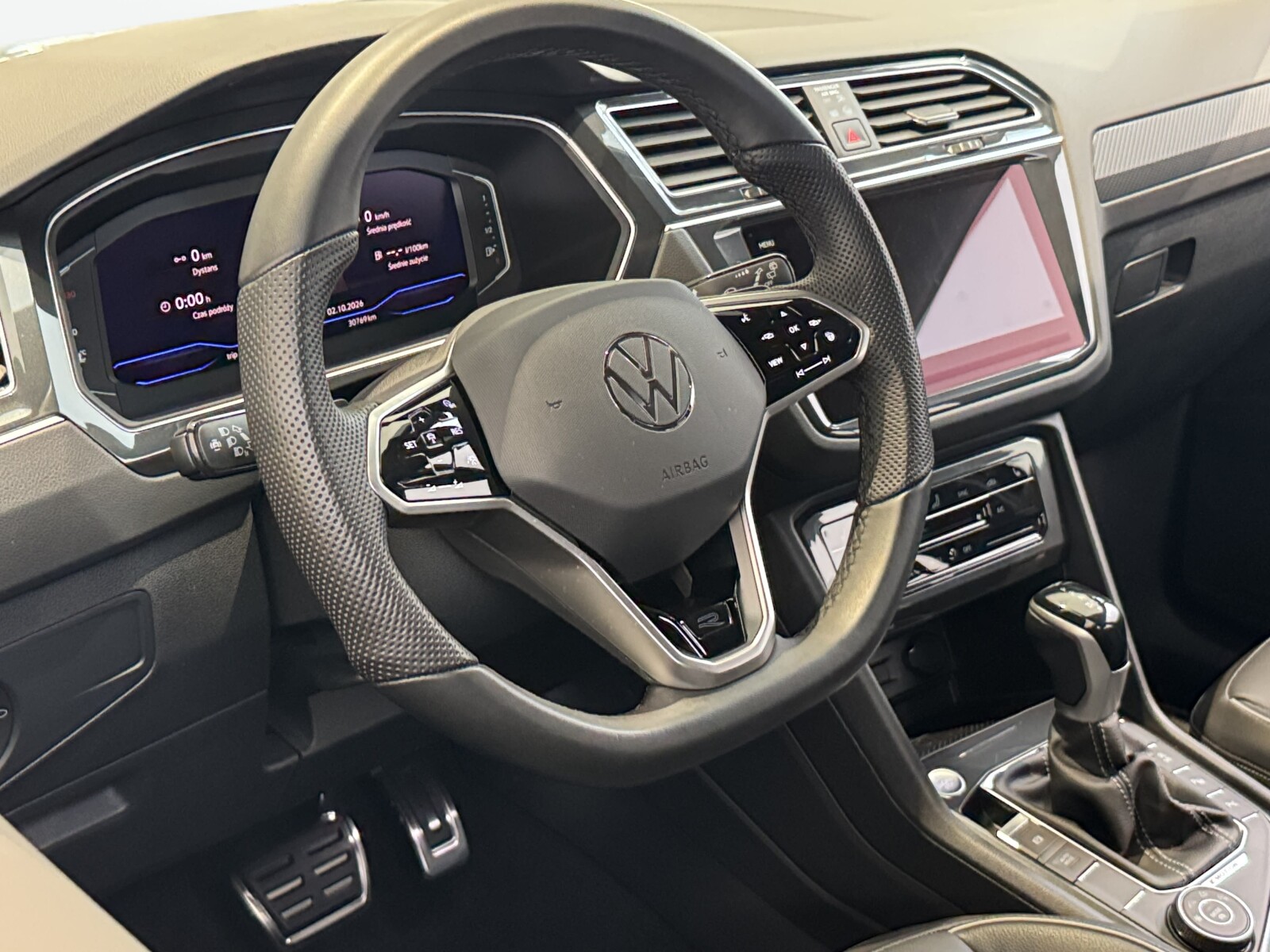Volkswagen Tiguan - zdjęcie 19
