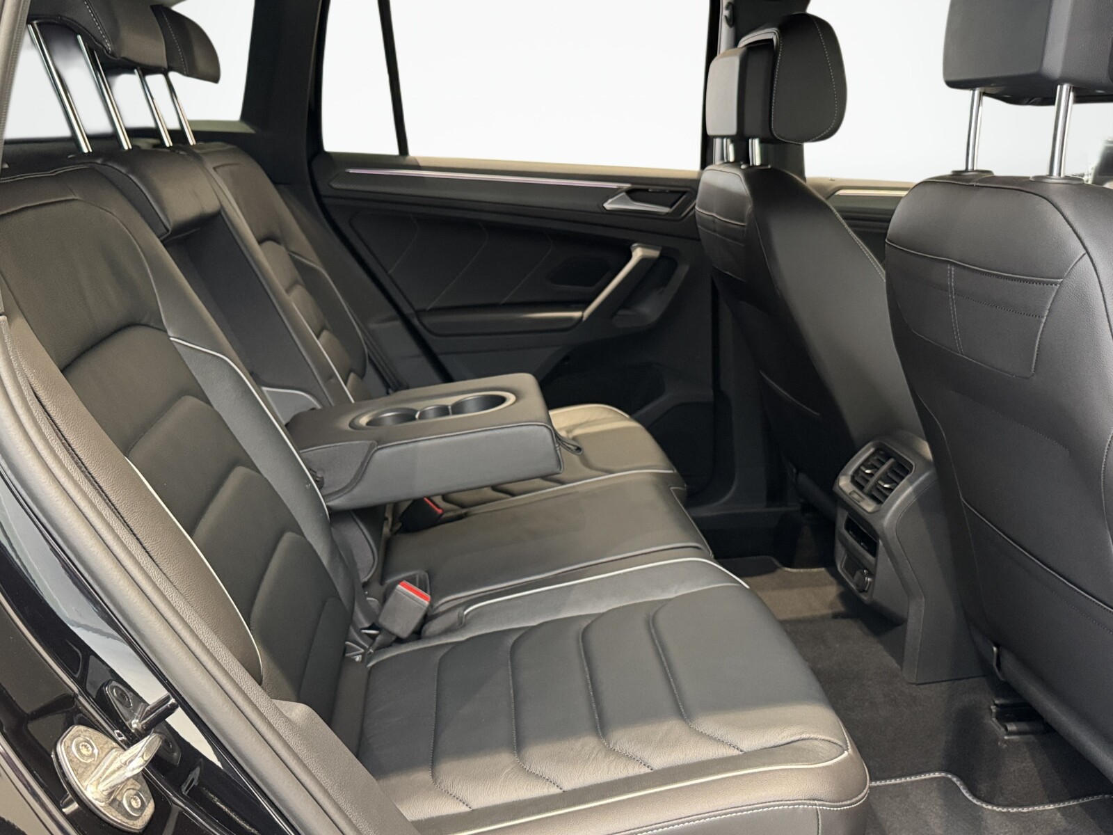 Volkswagen Tiguan - zdjęcie 15