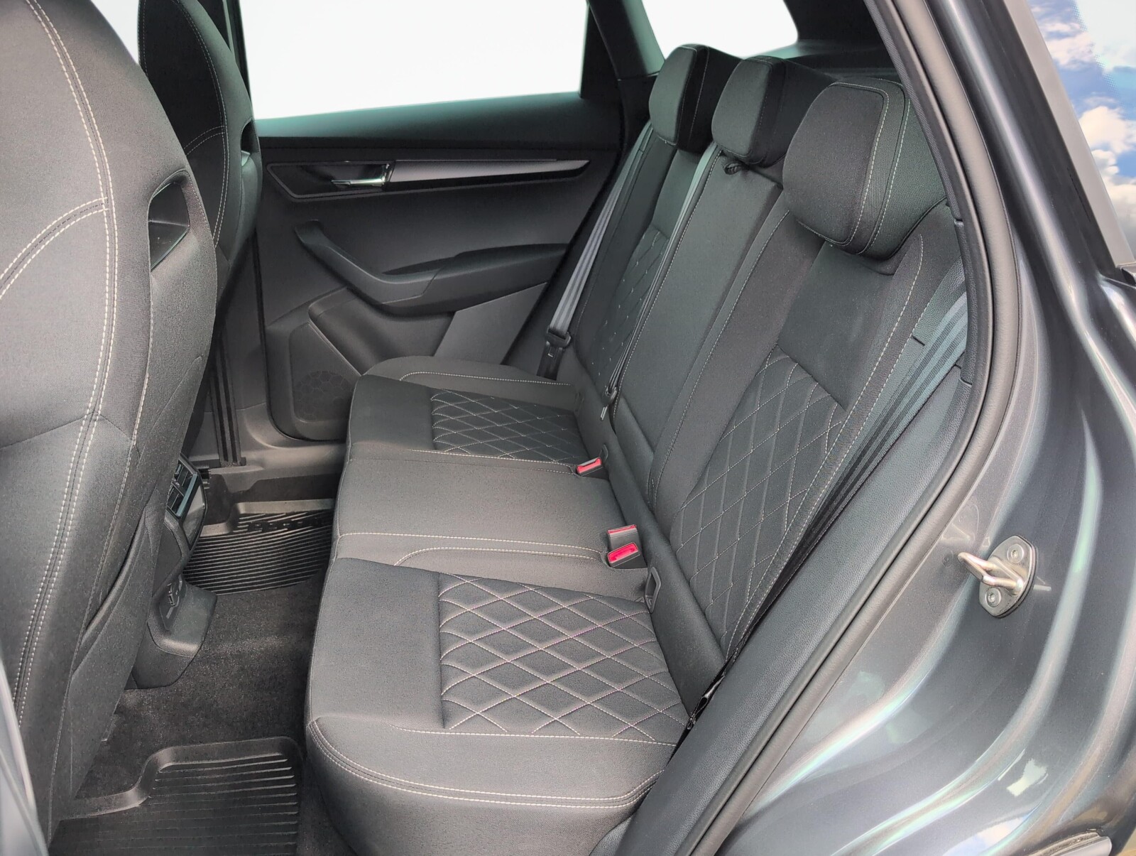 Škoda Karoq - zdjęcie 11