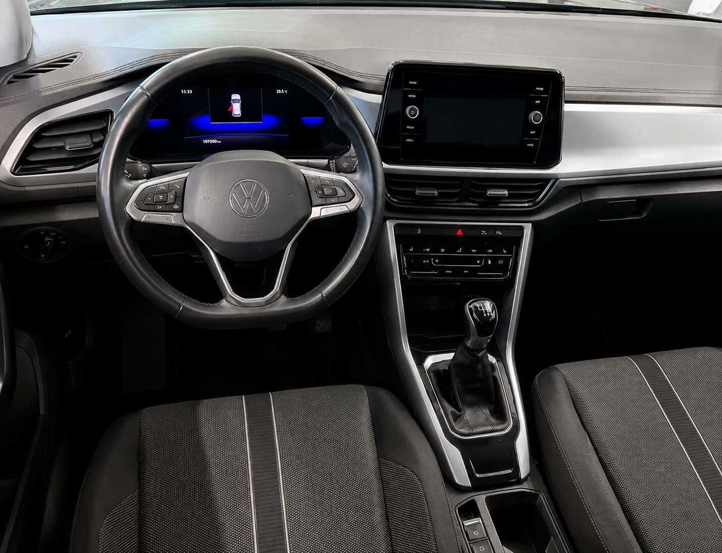 Volkswagen T-Roc - zdjęcie 2