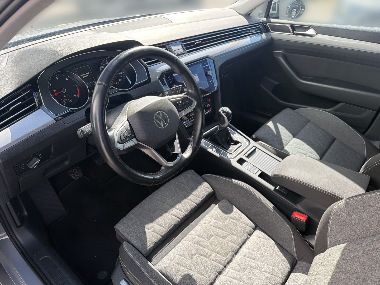 Volkswagen Passat Variant - zdjęcie 9